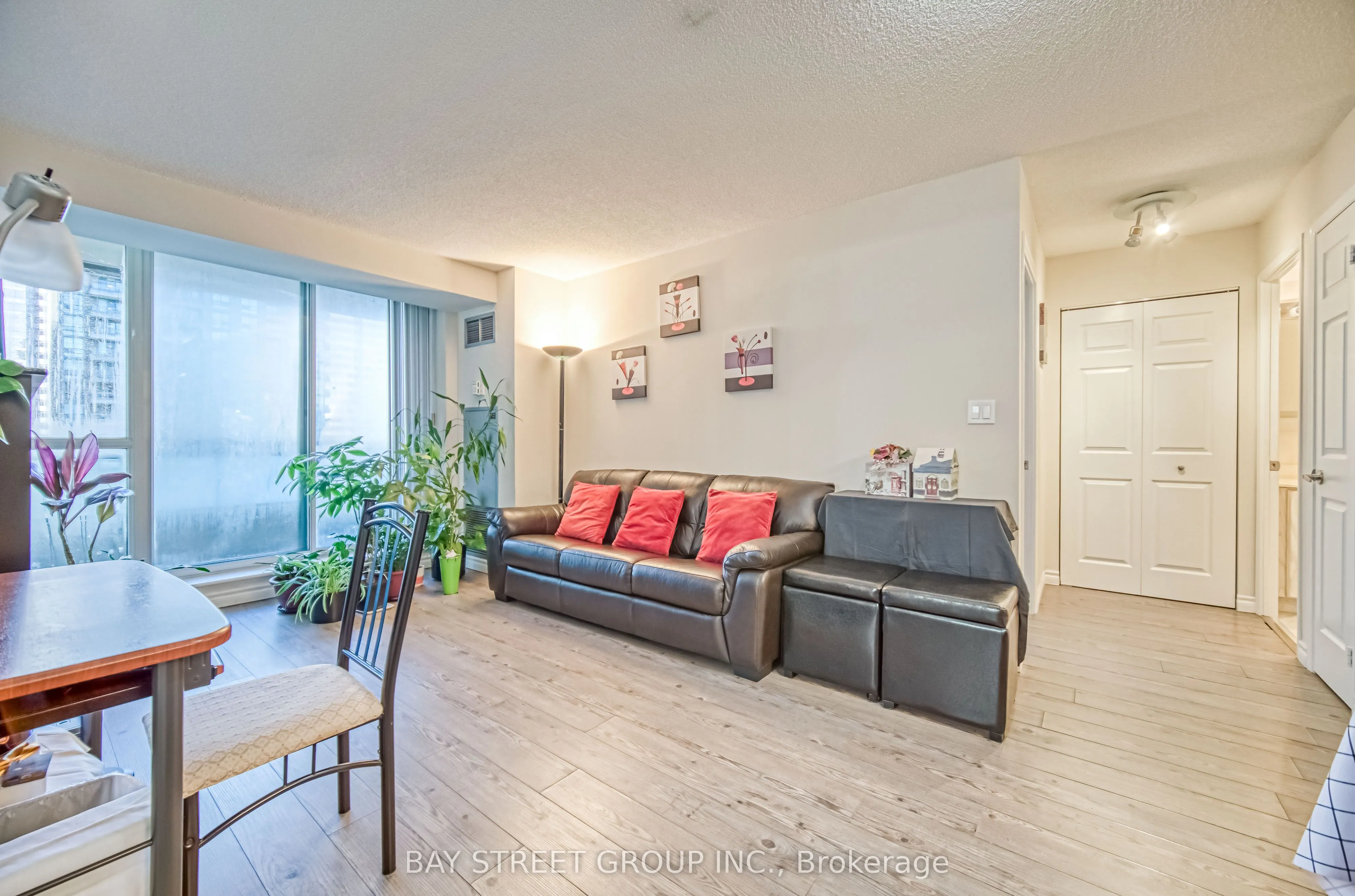39 Pemberton Avenue, #601