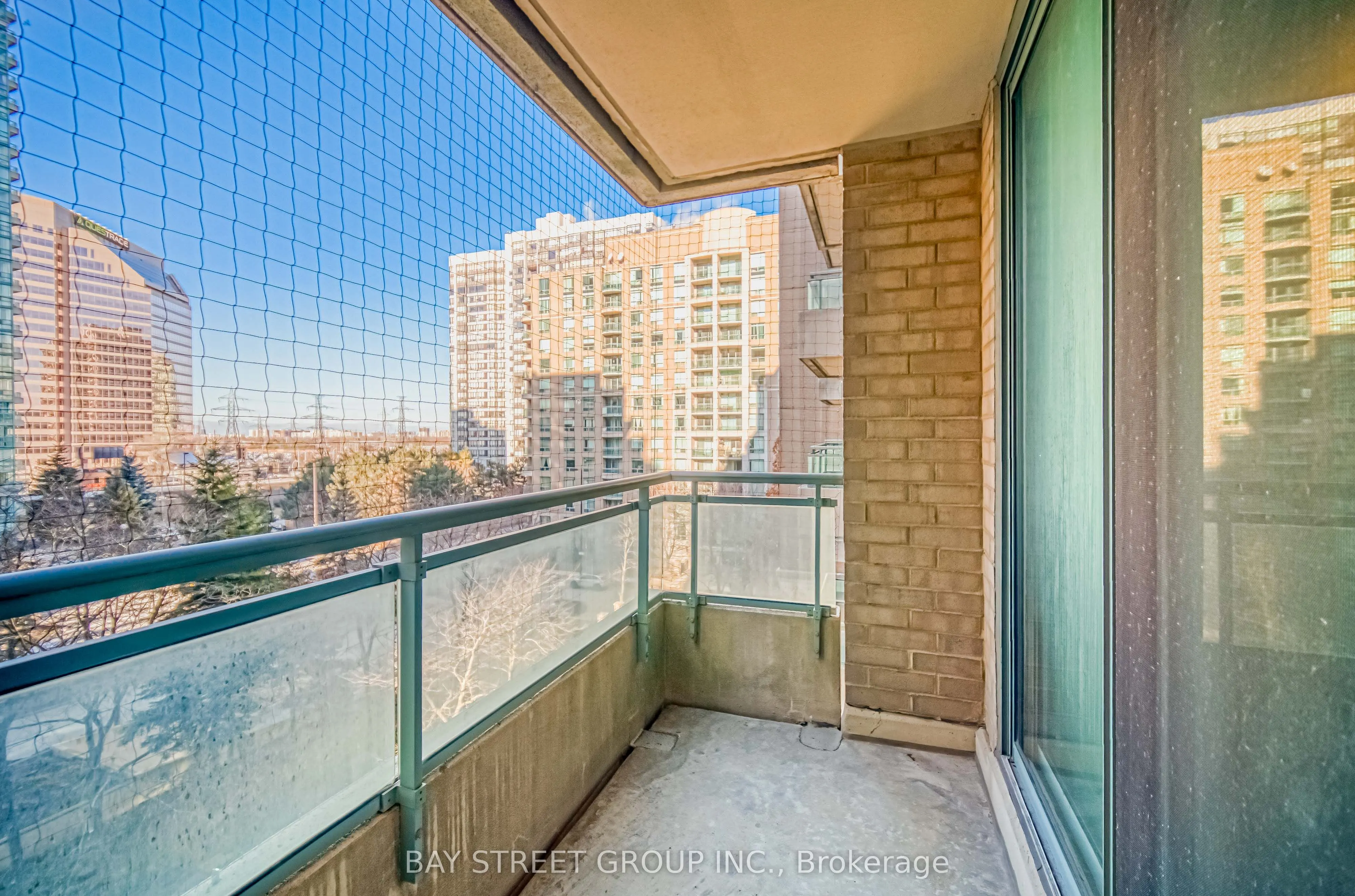 39 Pemberton Avenue, #601