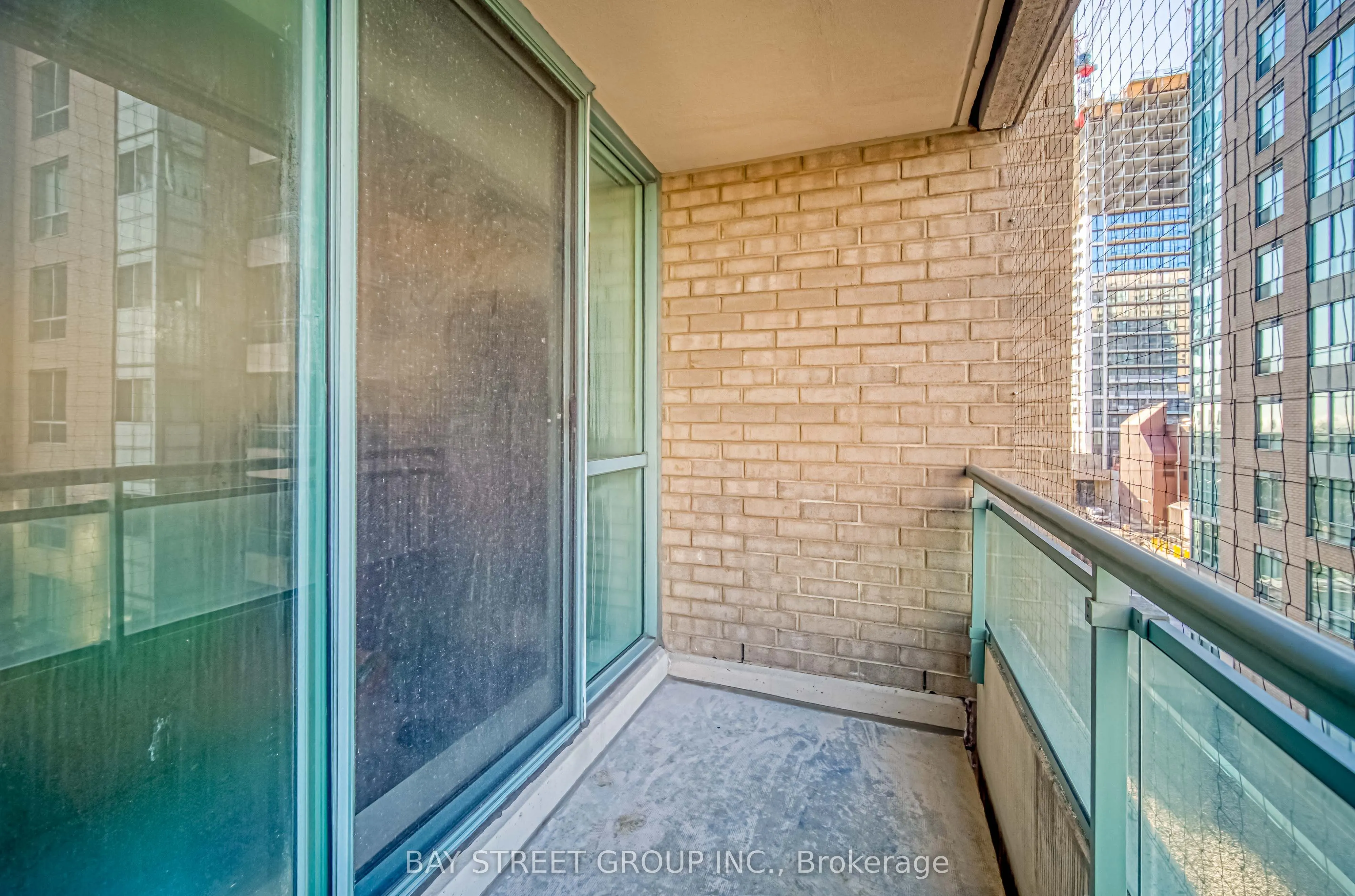 39 Pemberton Avenue, #601