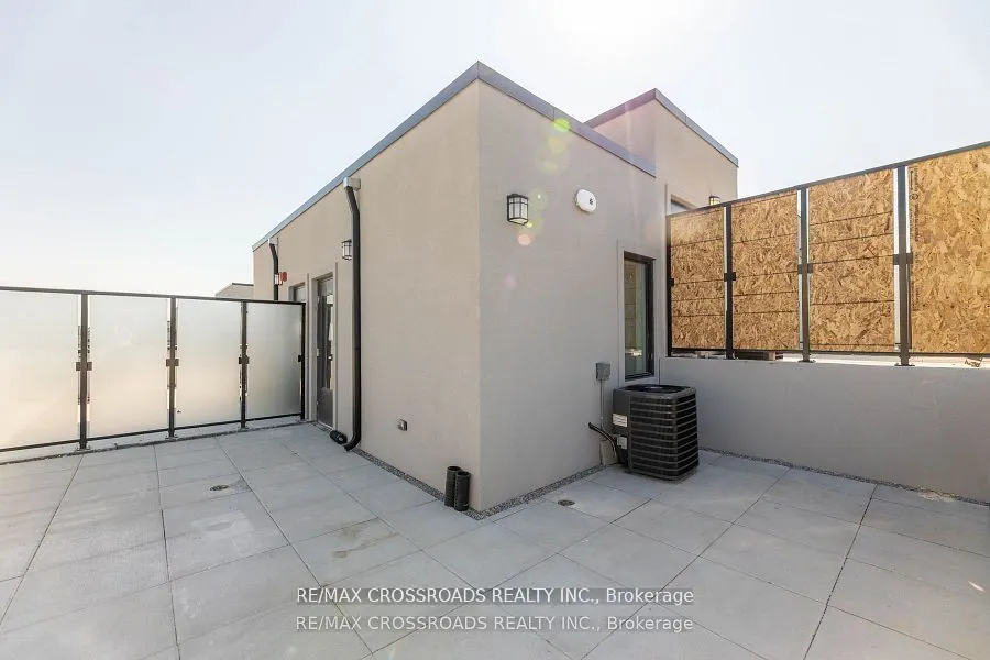 871 Sheppard Avenue W, #TH11