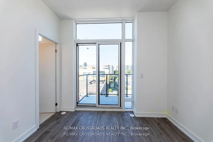 871 Sheppard Avenue W, #TH11