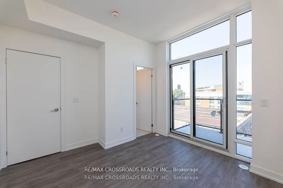 871 Sheppard Avenue W, #TH11