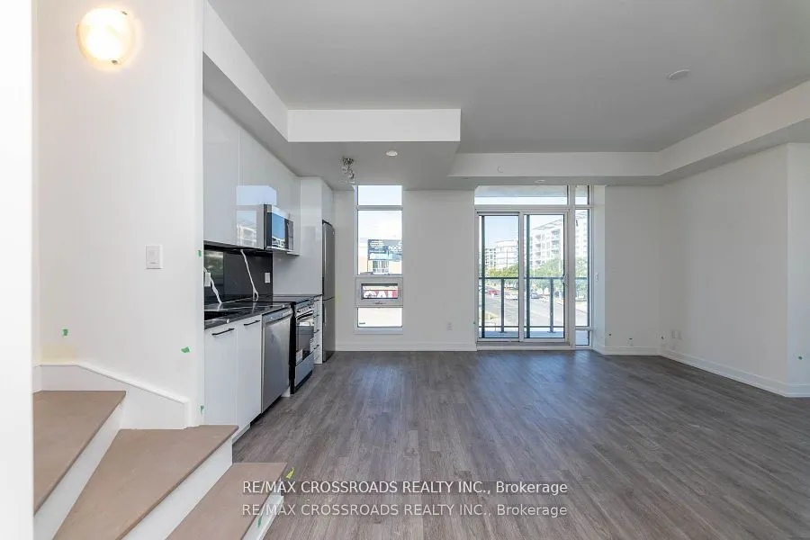 871 Sheppard Avenue W, #TH11
