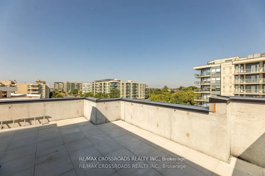 871 Sheppard Avenue W, #TH11
