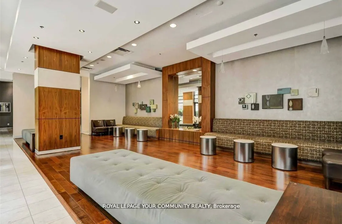 85 Bloor Street E, #909