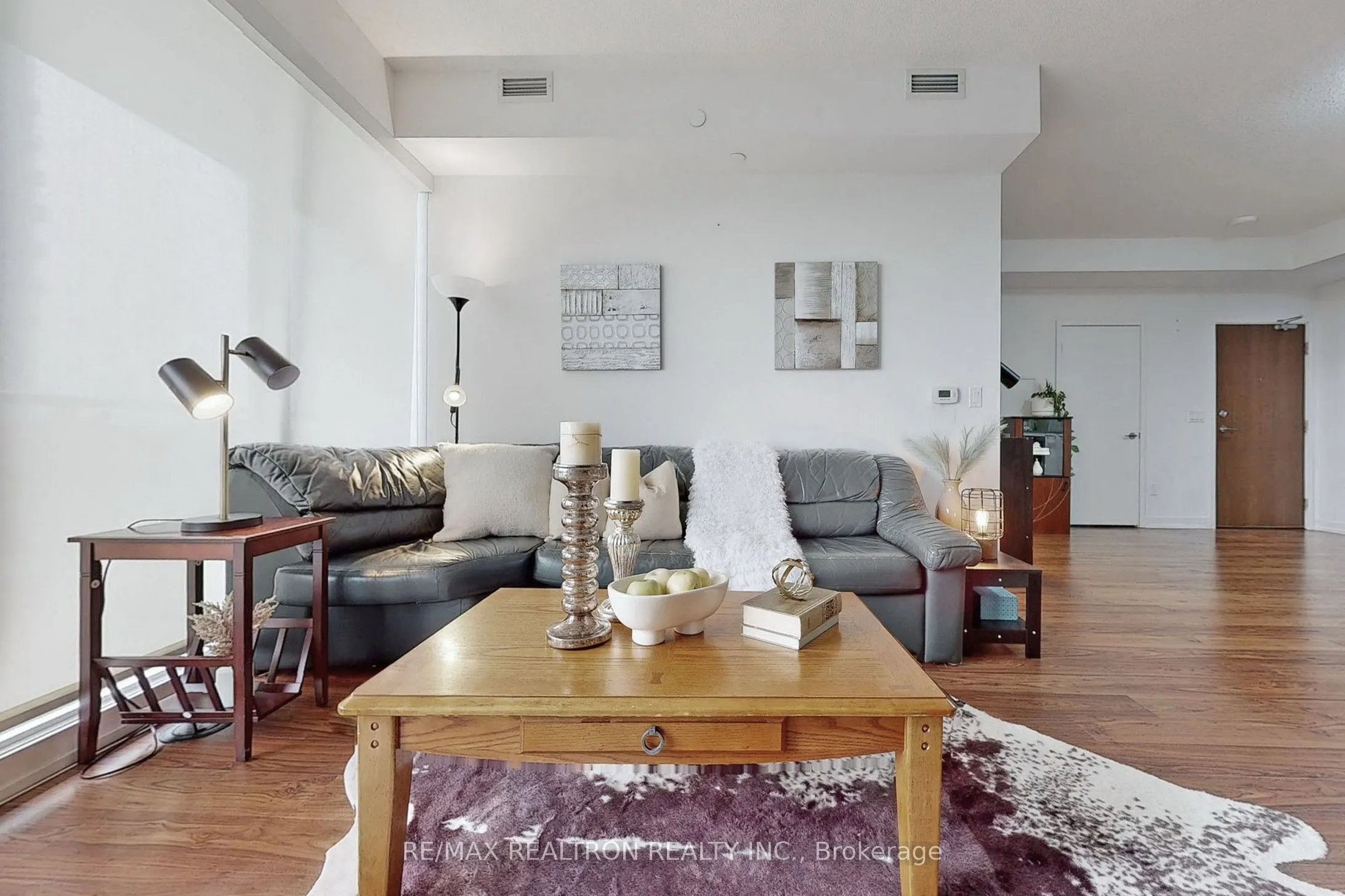 115 Mcmahon Drive, #2711