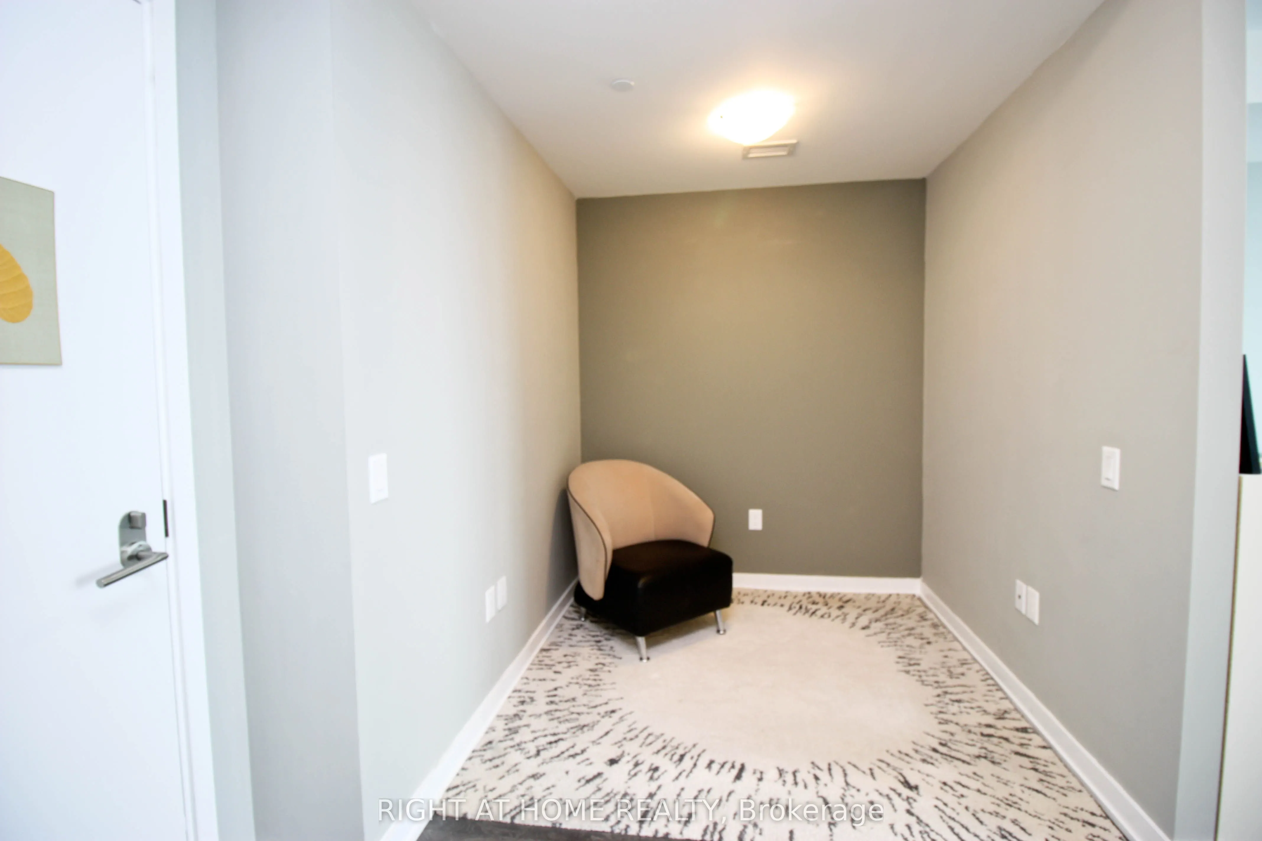 28 Freeland Street, #5208