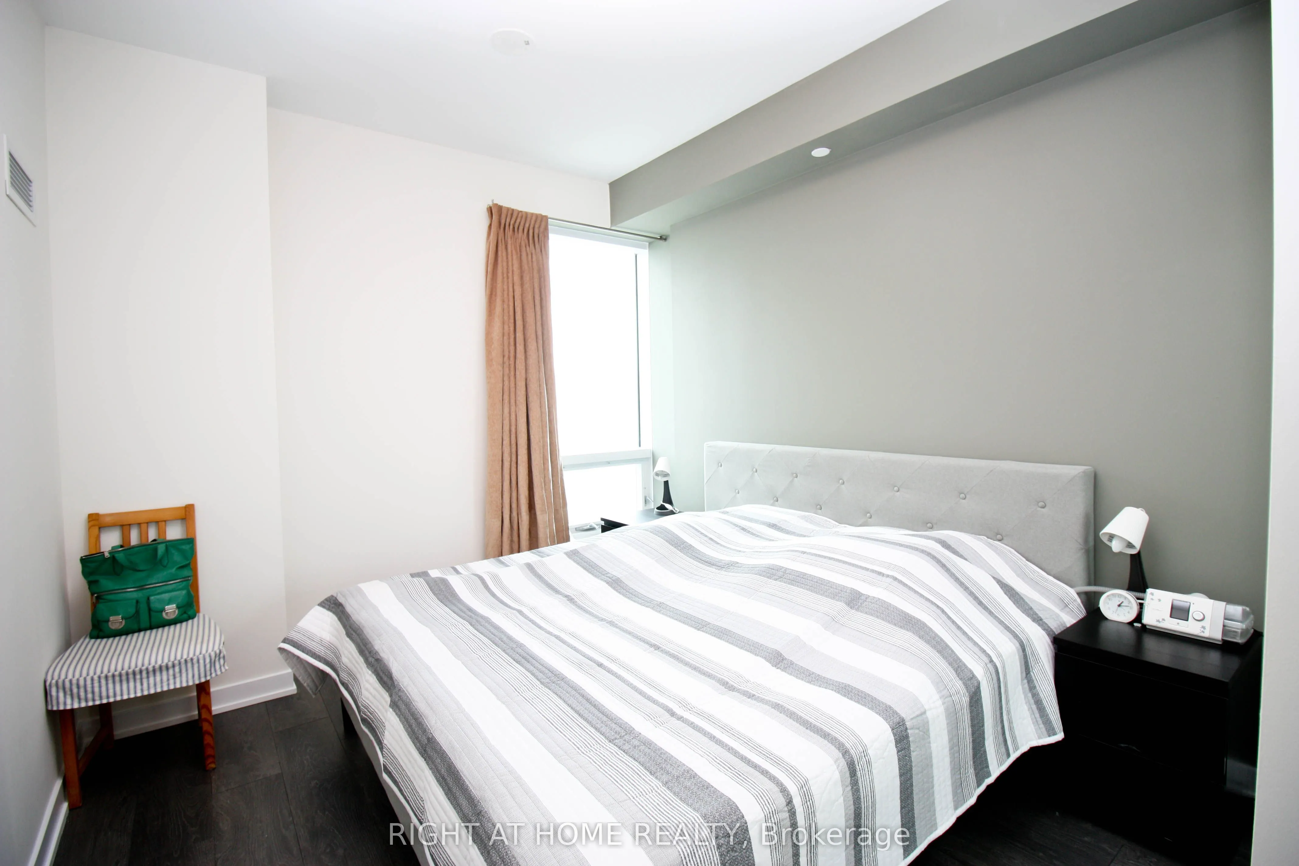 28 Freeland Street, #5208