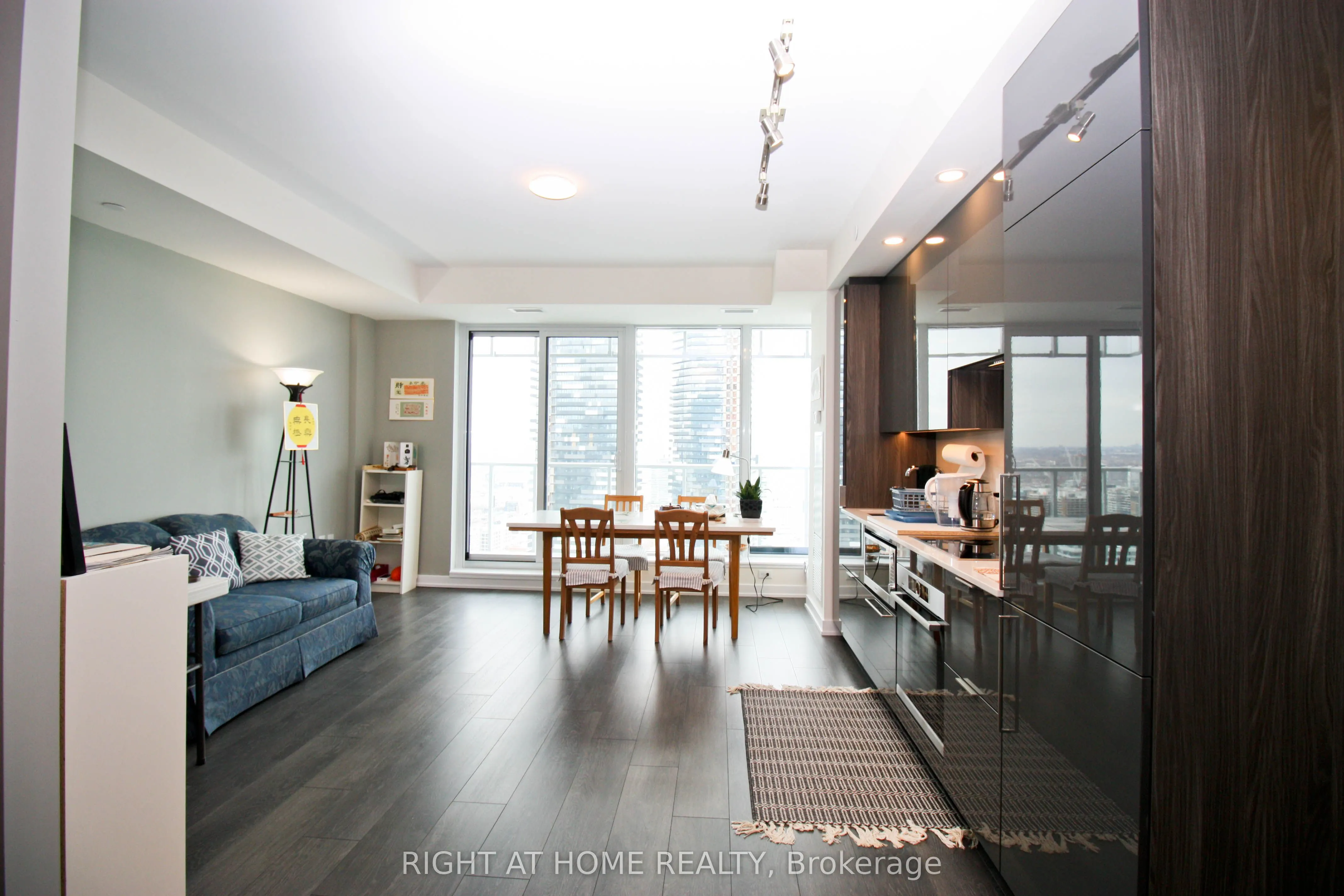 28 Freeland Street, #5208