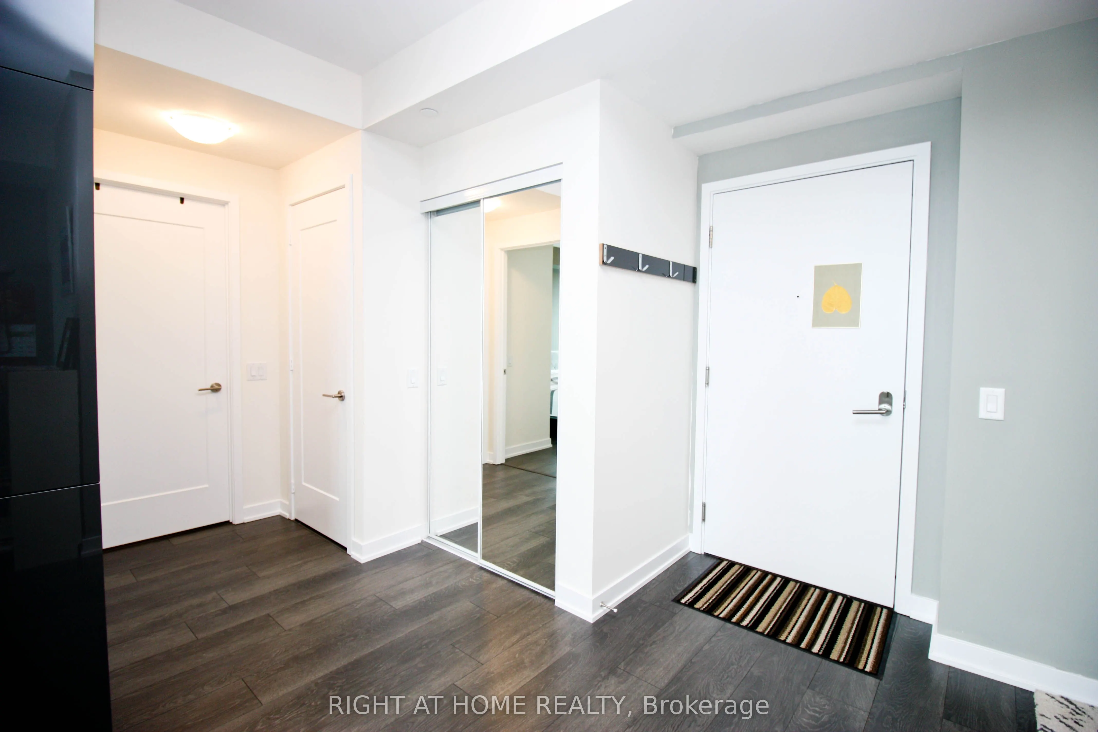 28 Freeland Street, #5208