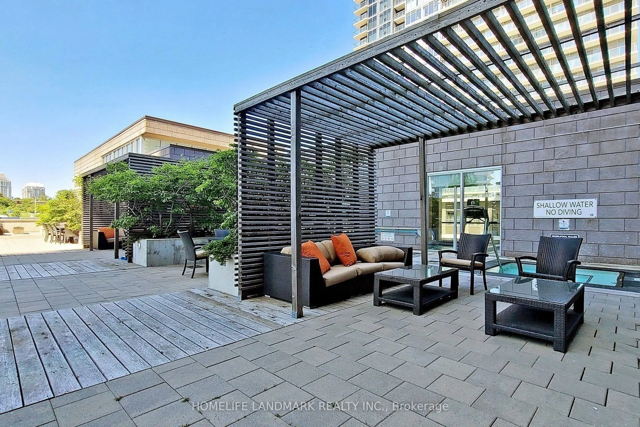 121 Mcmahon Drive, #2301