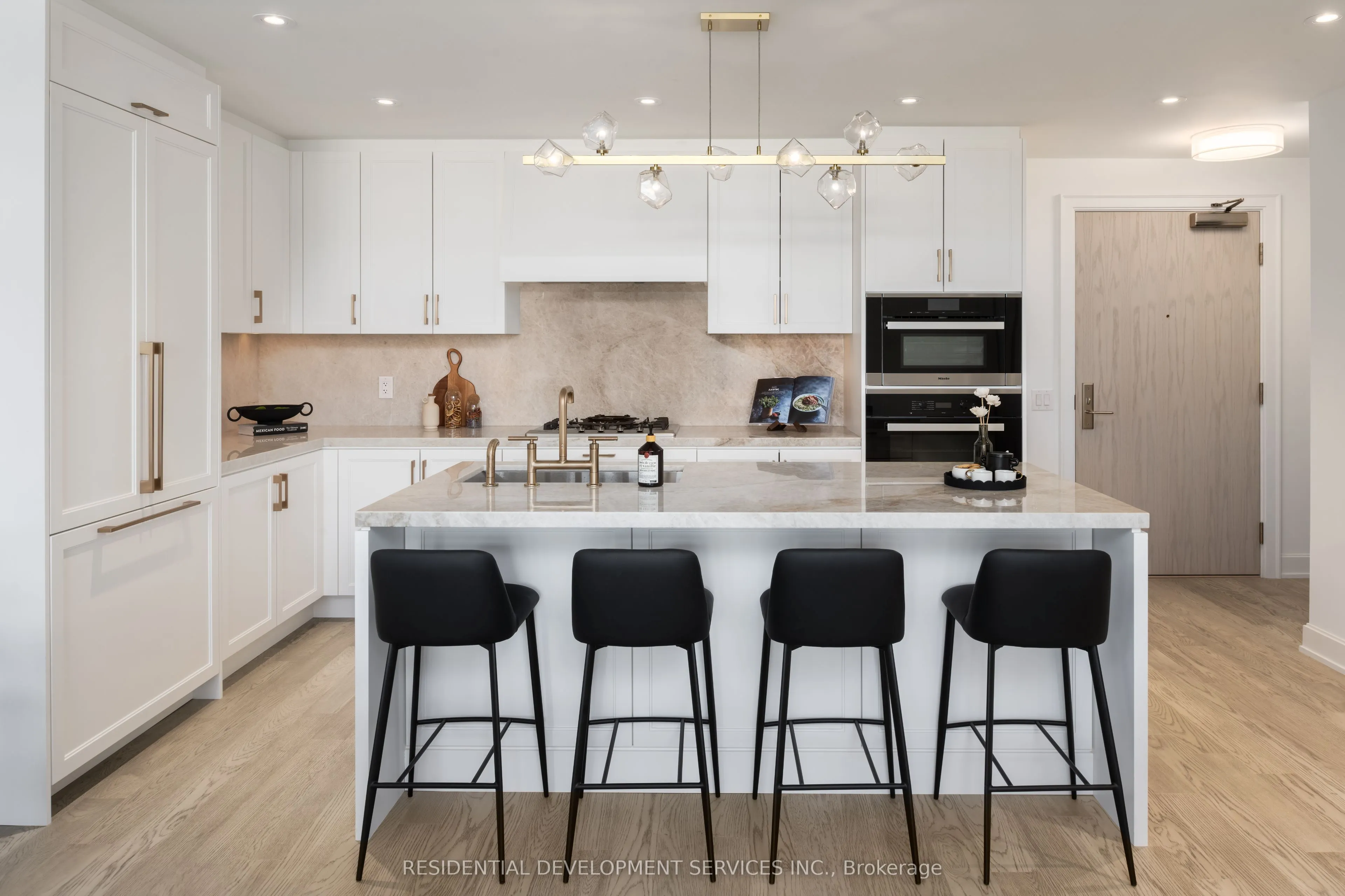 1 Strathgowan Avenue, #505