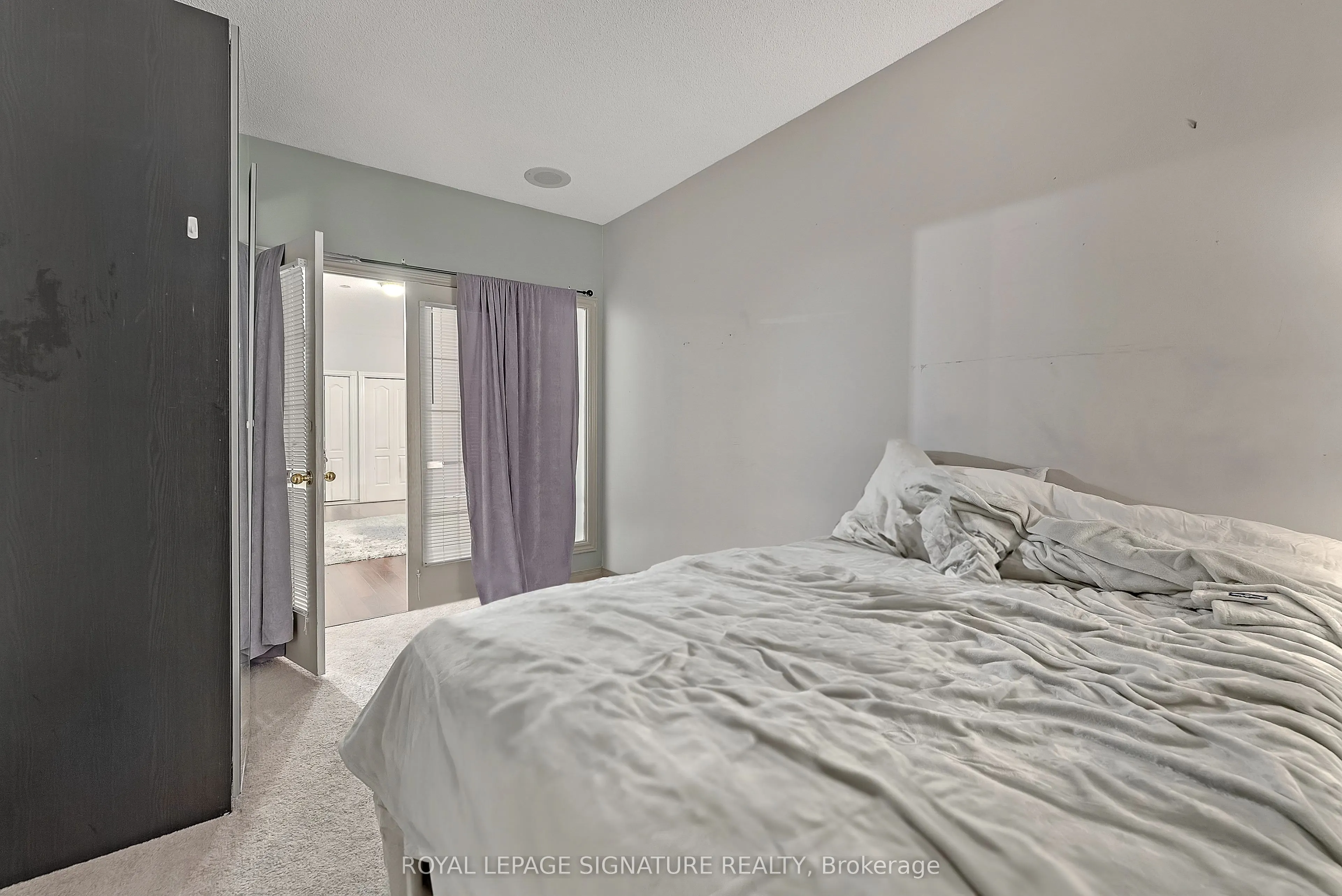 393 King Street W, #605