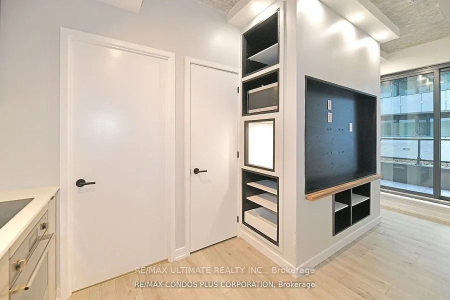 161 Roehampton Avenue, #233