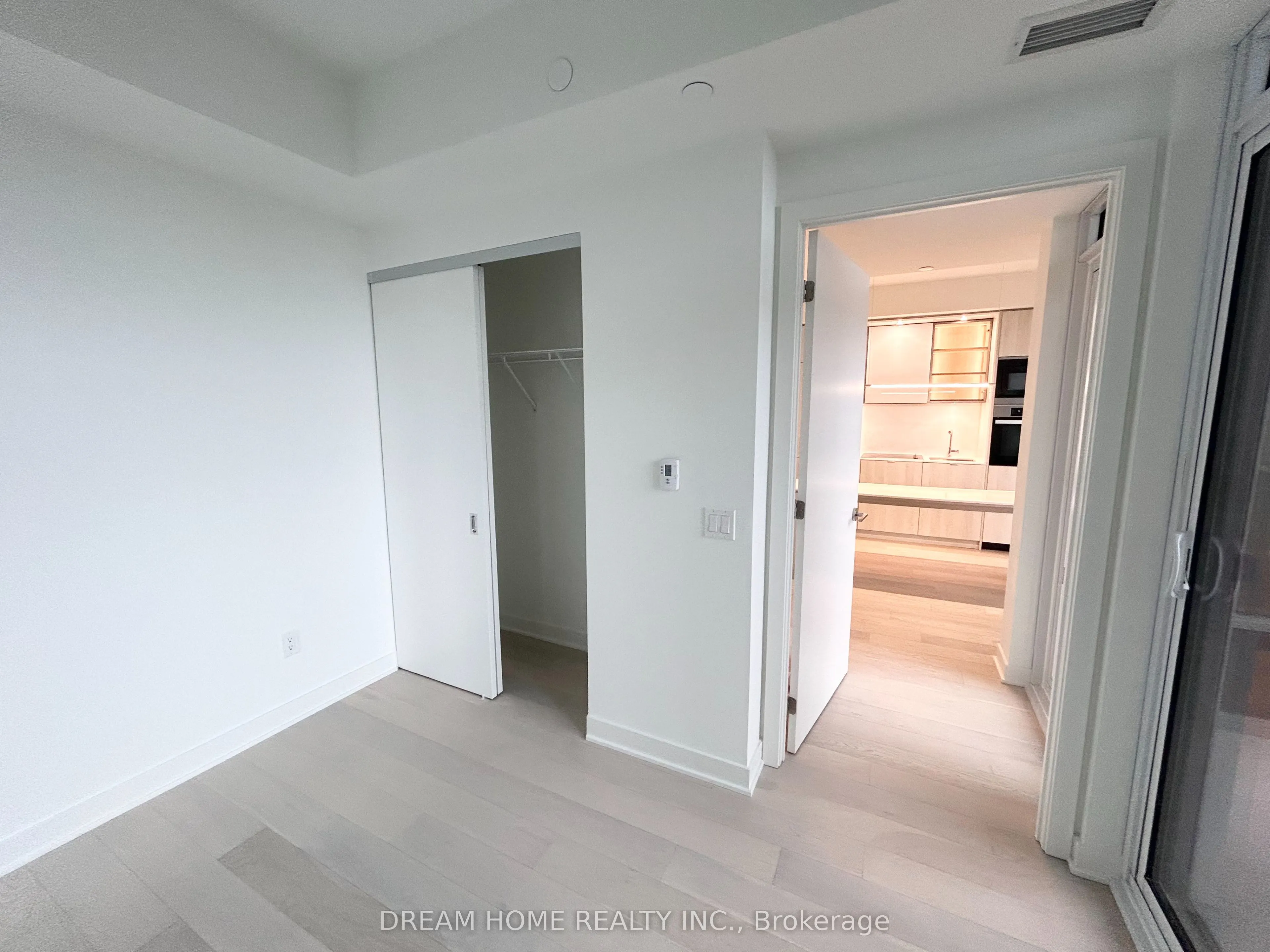 11 Yorkville Avenue, #1505