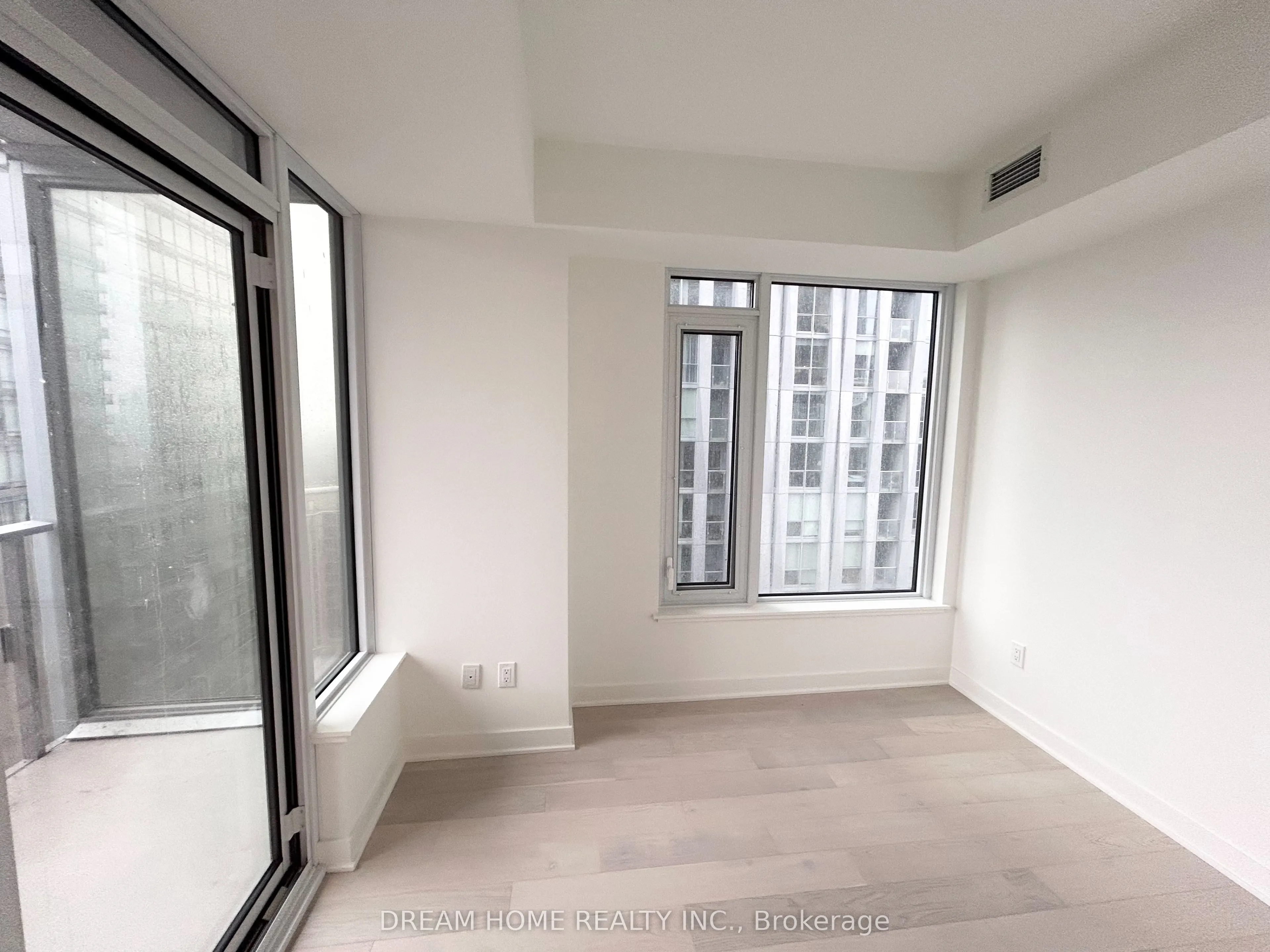 11 Yorkville Avenue, #1505