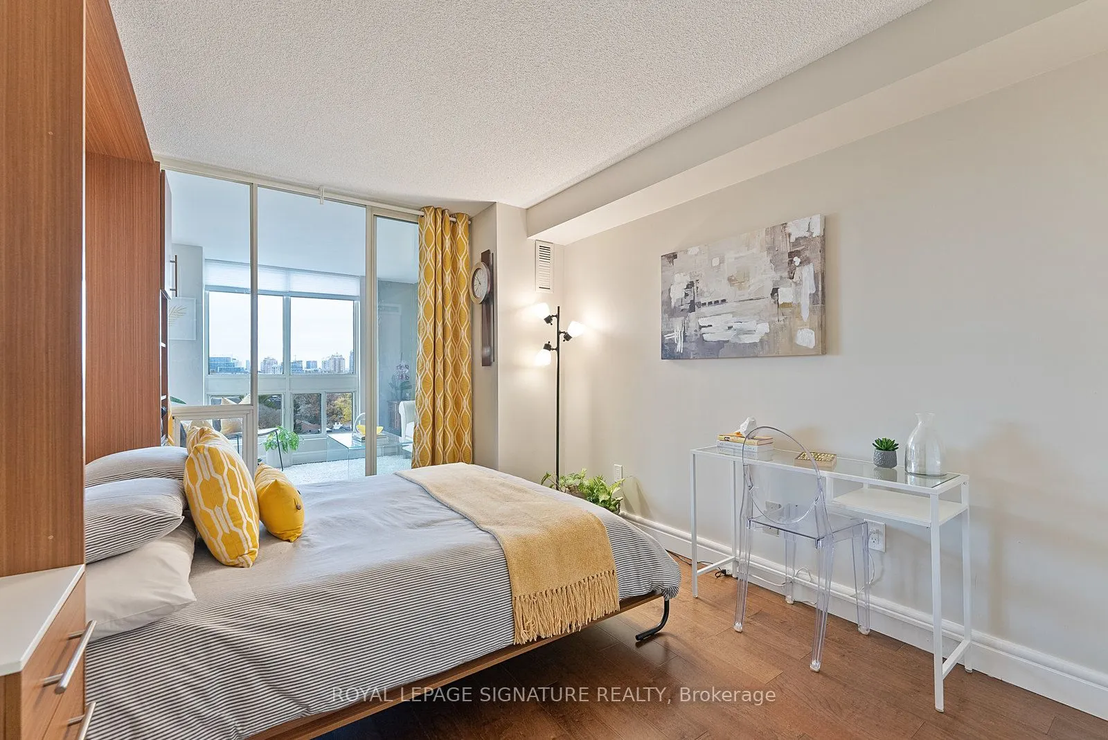 5 Kenneth Avenue, #1008