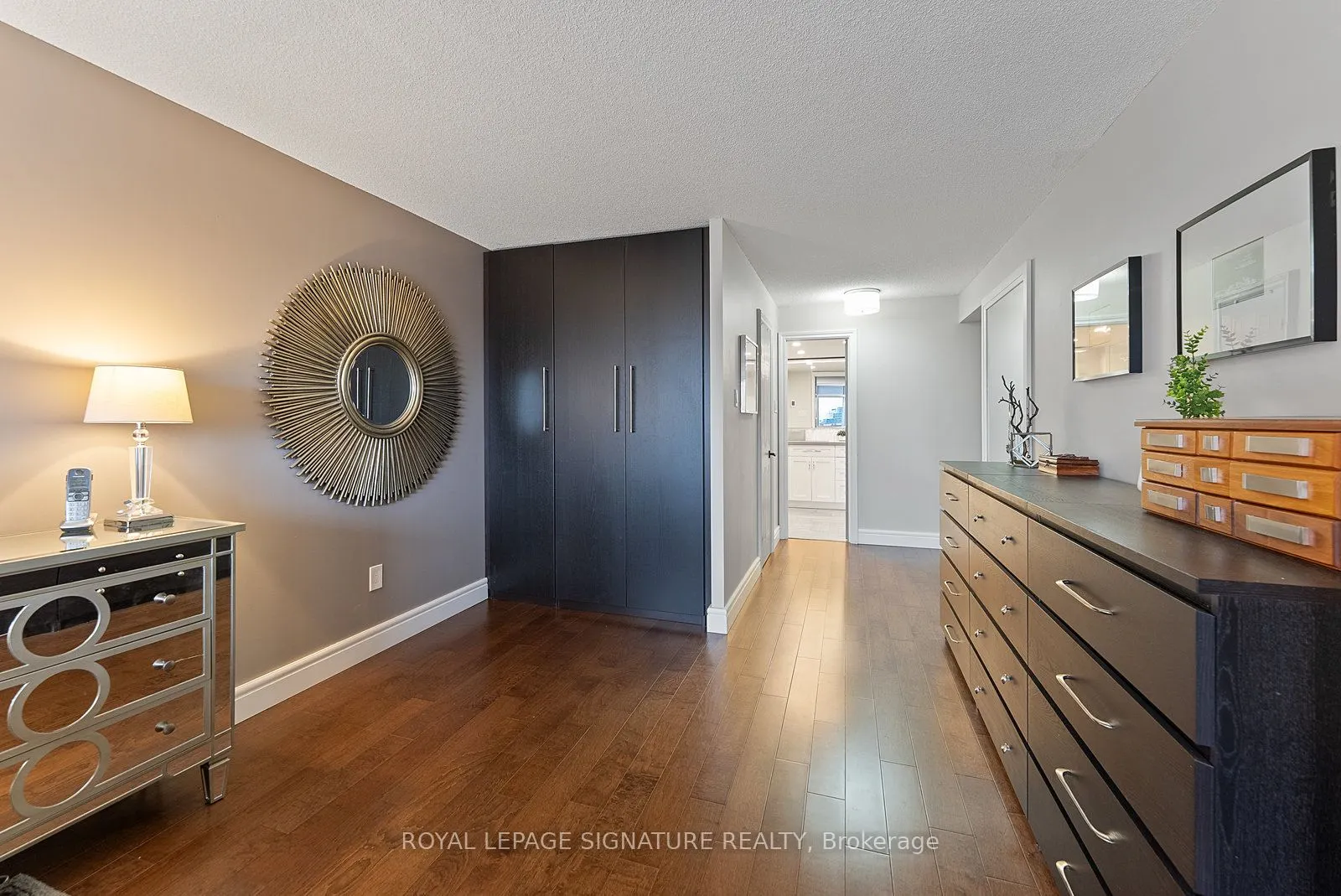5 Kenneth Avenue, #1008