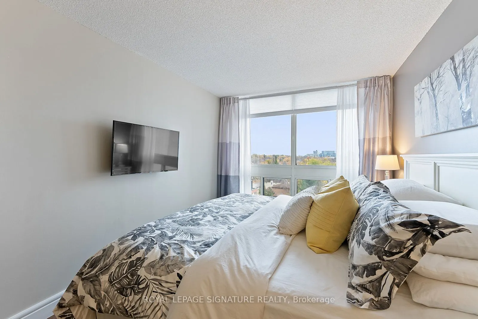 5 Kenneth Avenue, #1008