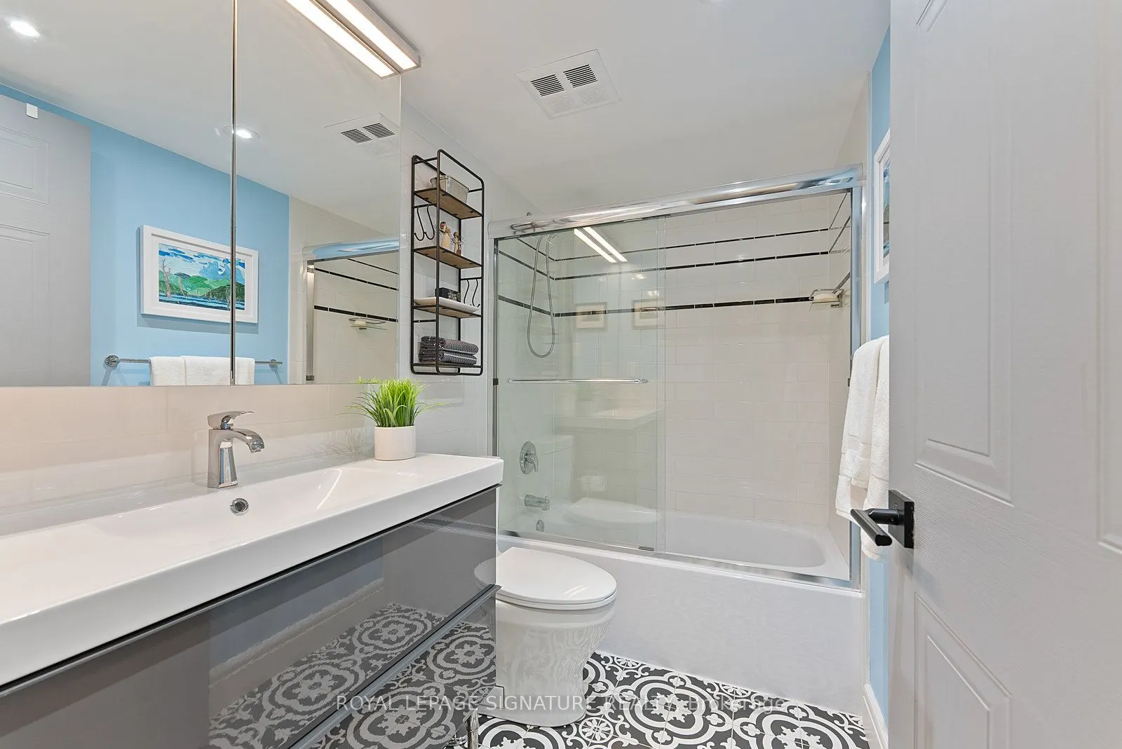 5 Kenneth Avenue, #1008