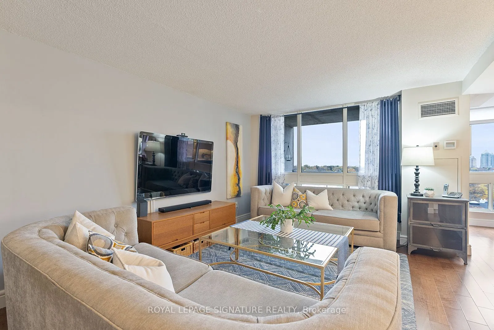 5 Kenneth Avenue, #1008