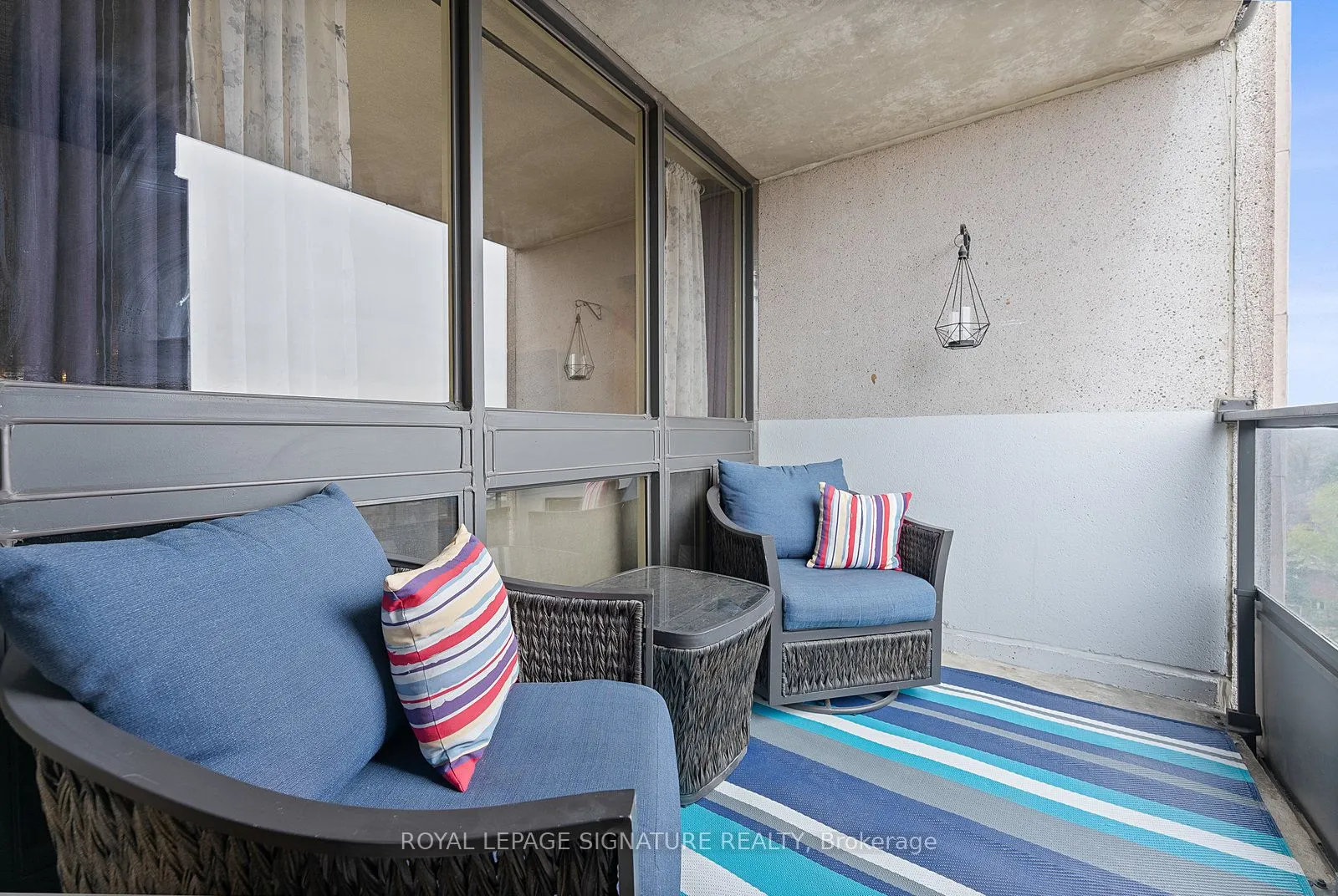 5 Kenneth Avenue, #1008