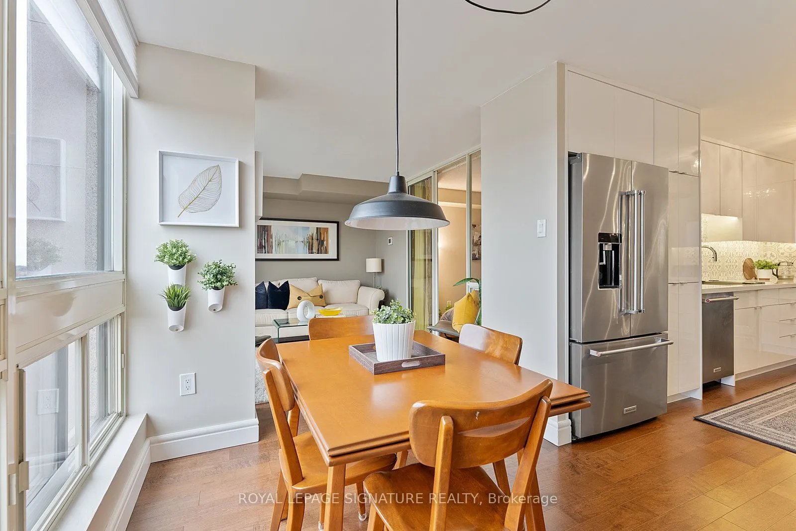 5 Kenneth Avenue, #1008