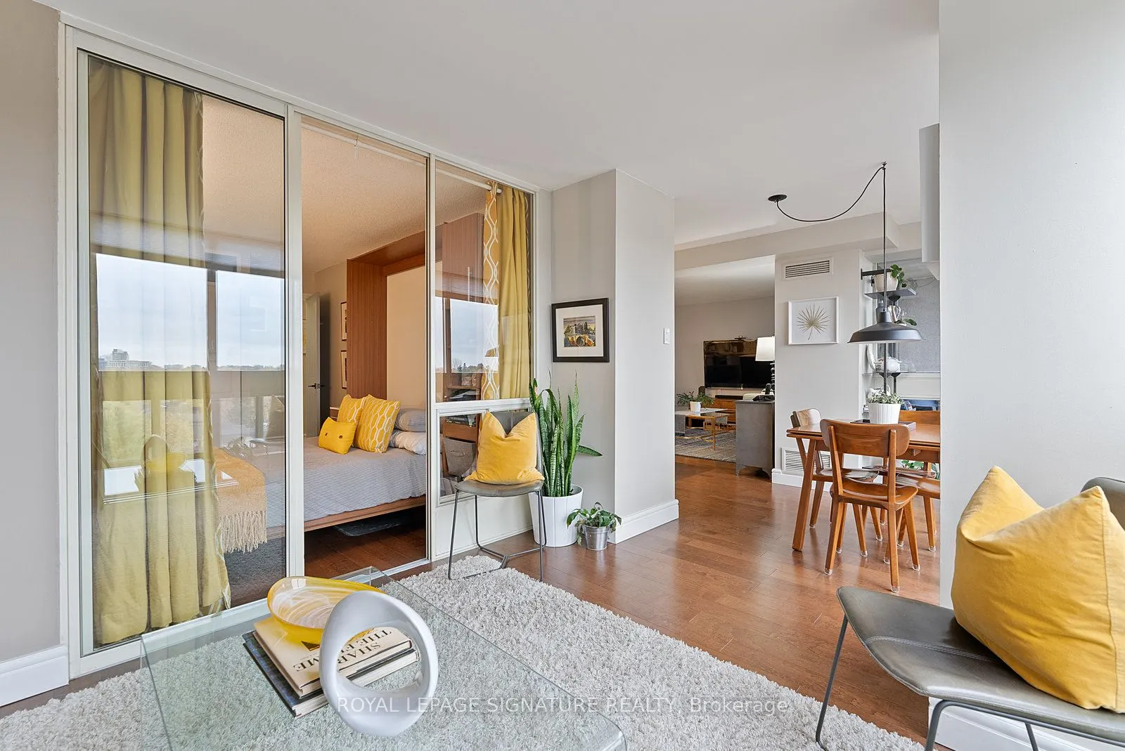 5 Kenneth Avenue, #1008