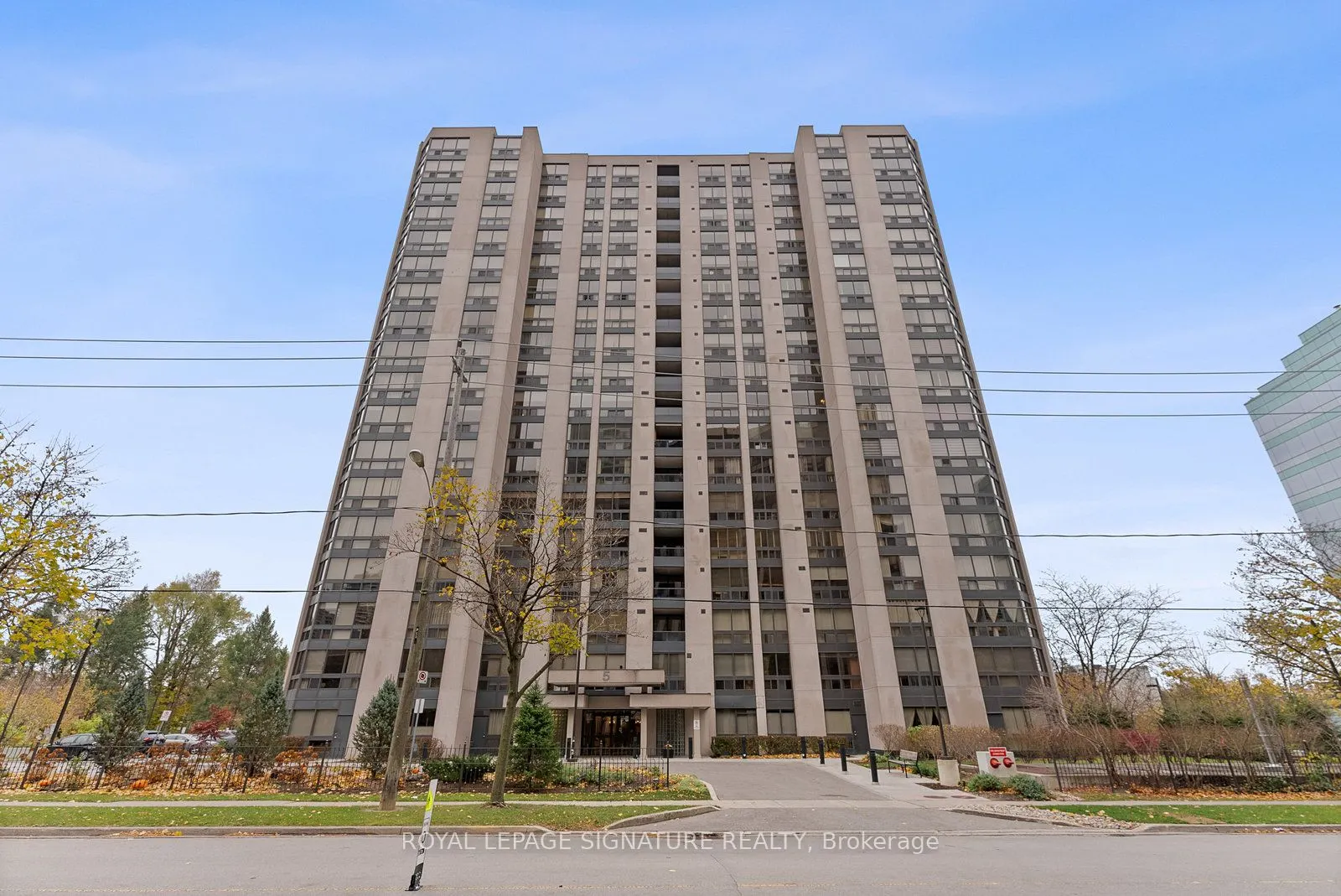 5 Kenneth Avenue, #1008