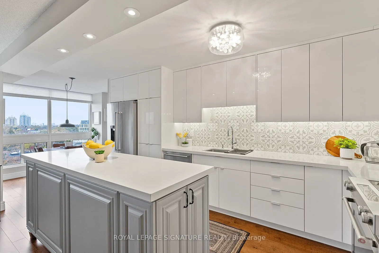 5 Kenneth Avenue, #1008