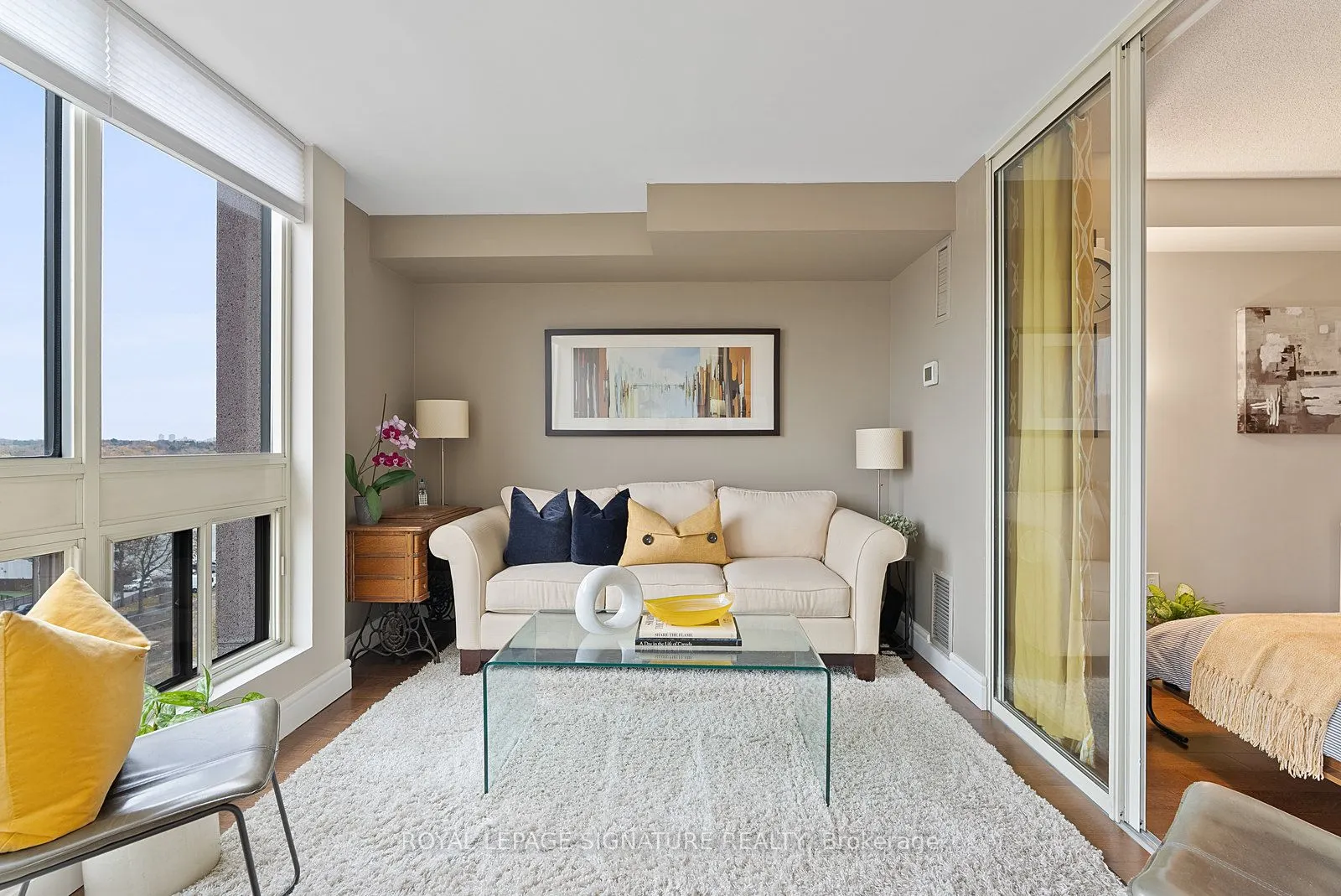 5 Kenneth Avenue, #1008