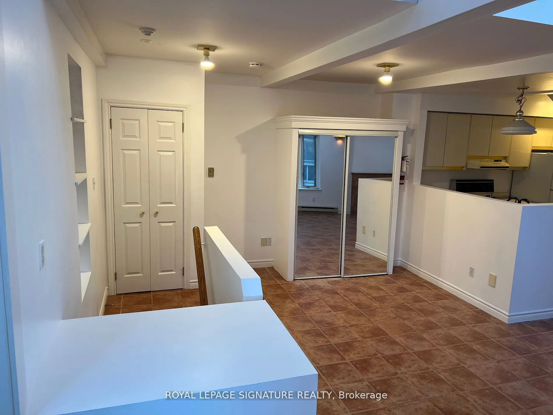 208 Carlton Street, #B