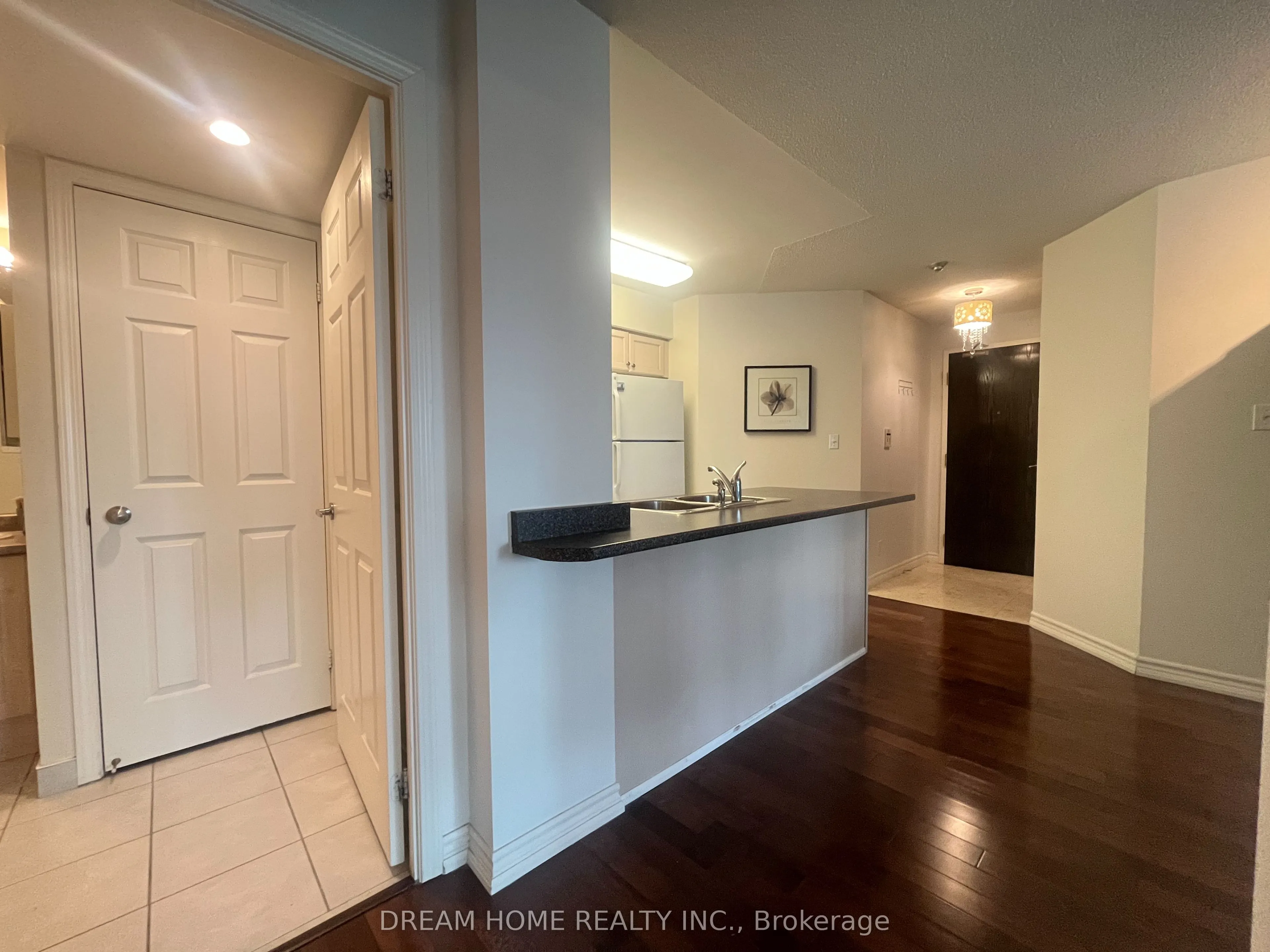 18 Spring Garden Avenue, #1711