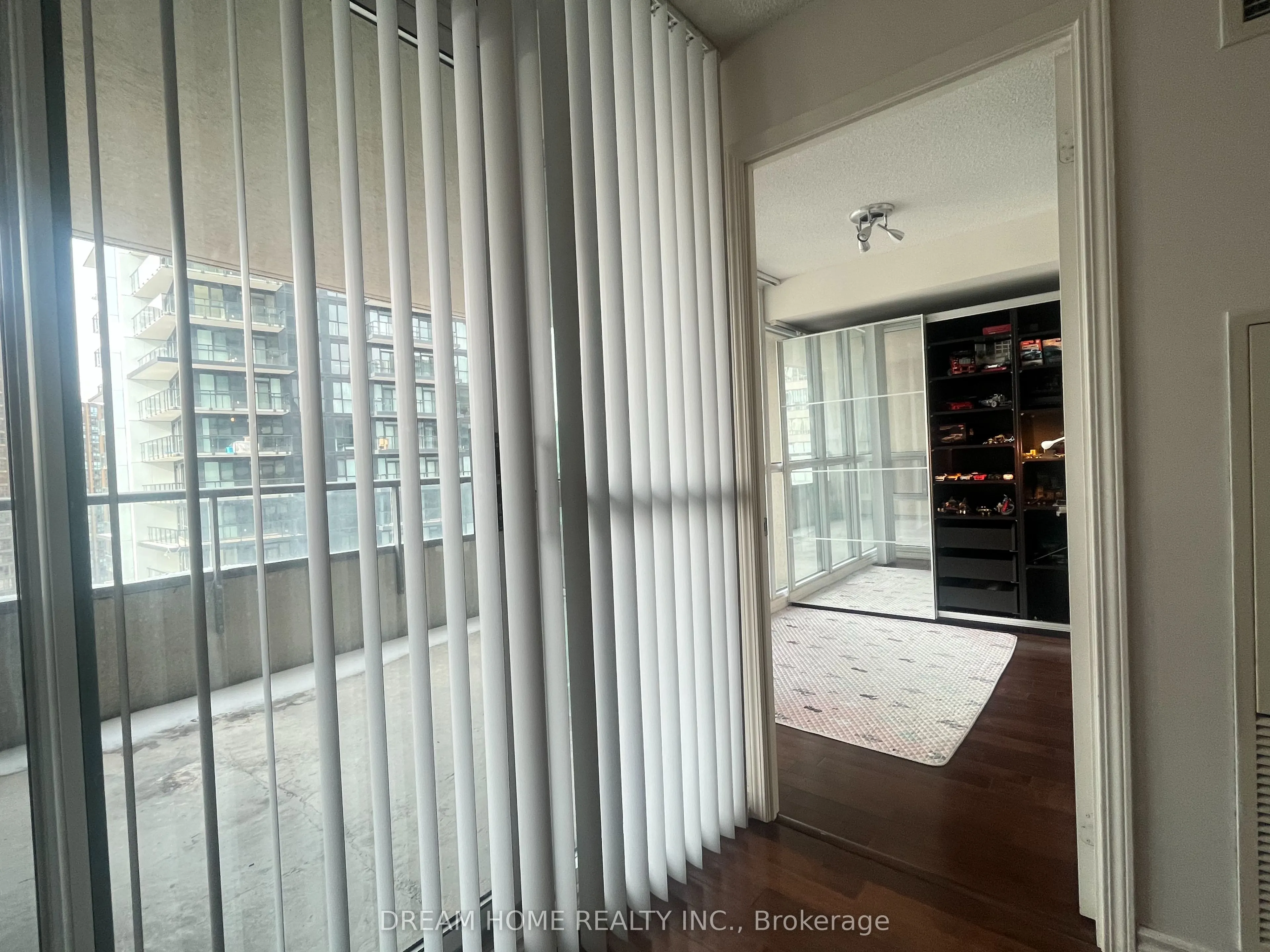 18 Spring Garden Avenue, #1711