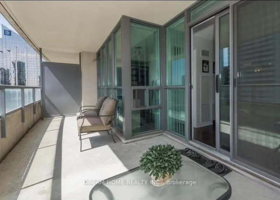 18 Spring Garden Avenue, #1711