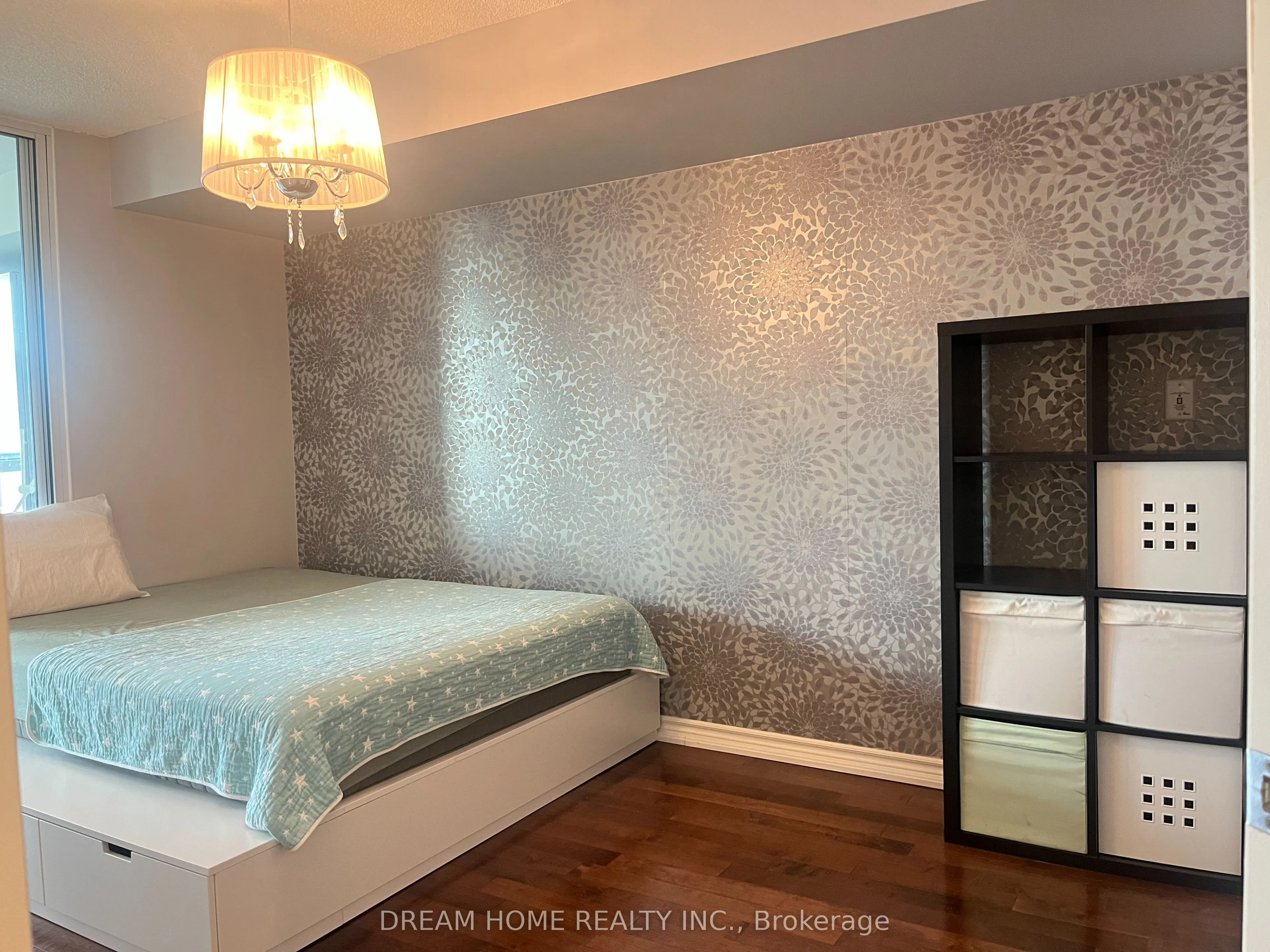 18 Spring Garden Avenue, #1711