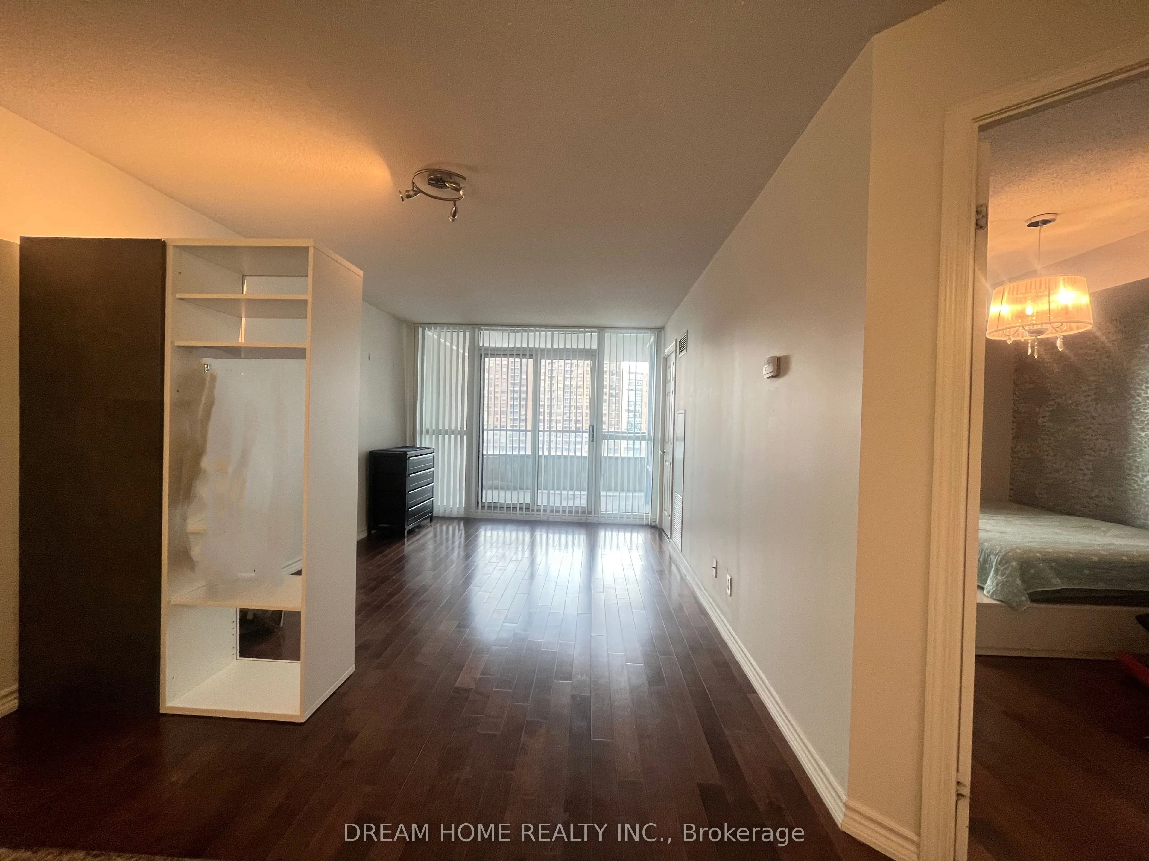 18 Spring Garden Avenue, #1711
