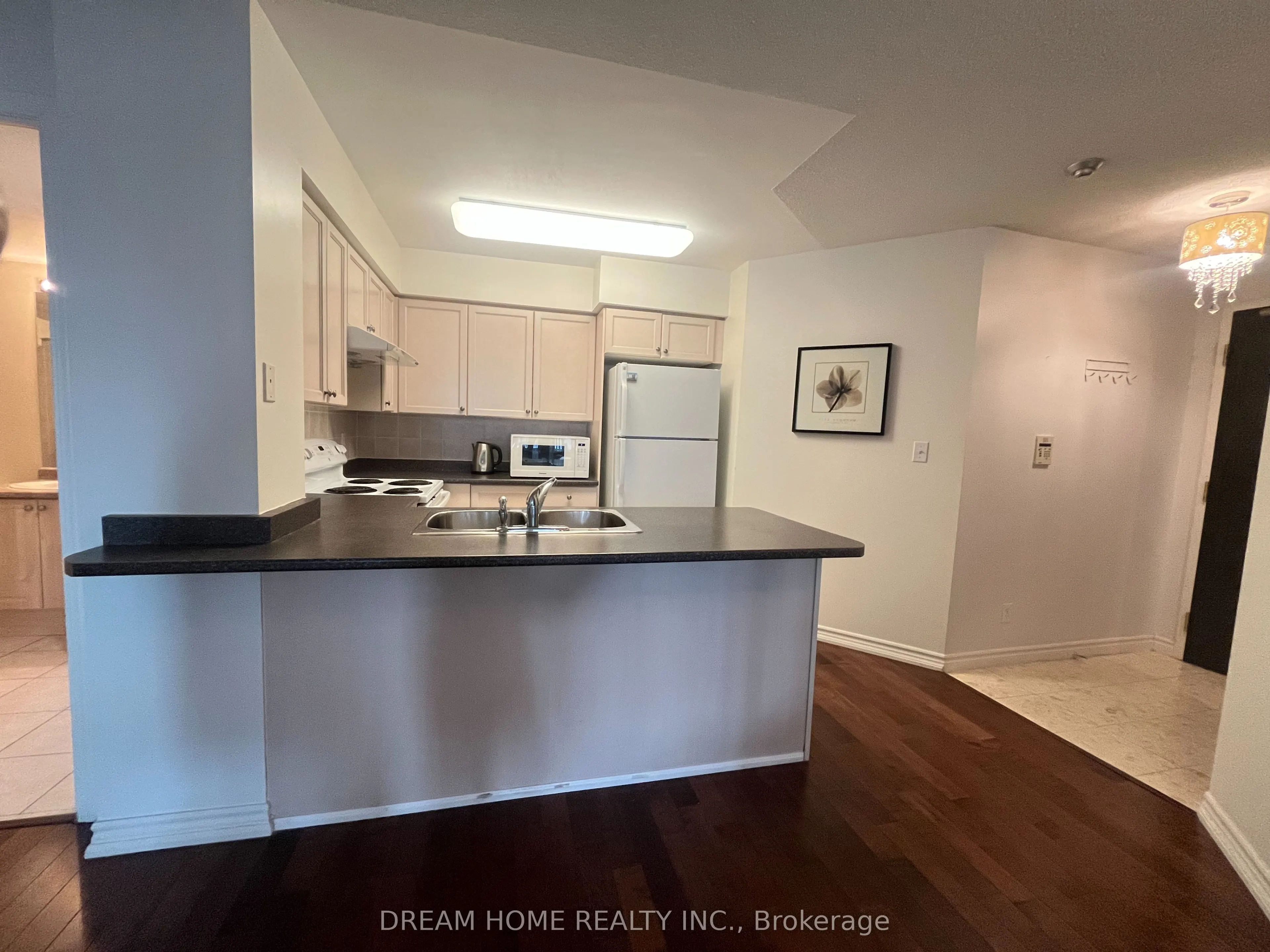 18 Spring Garden Avenue, #1711