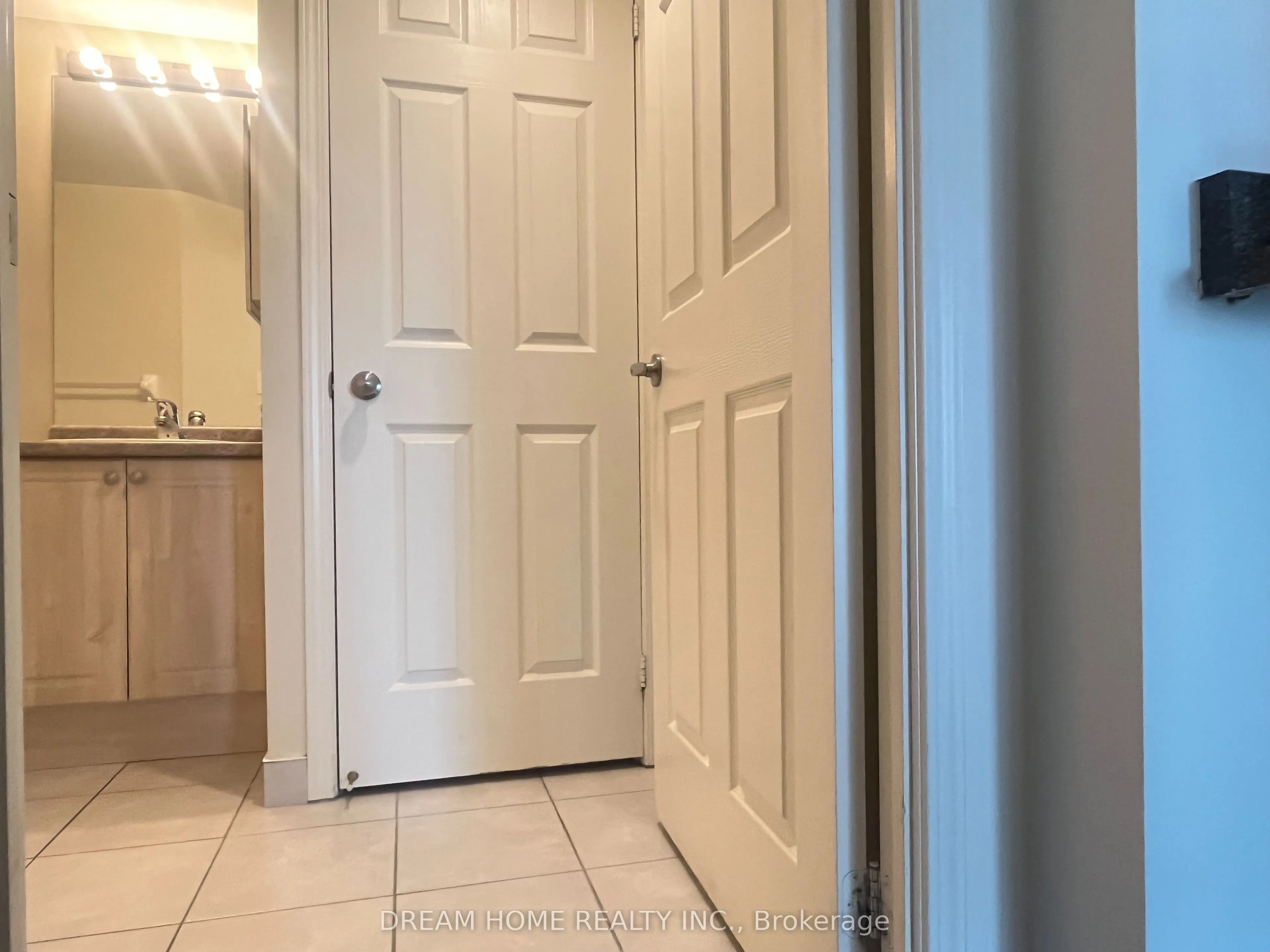 18 Spring Garden Avenue, #1711