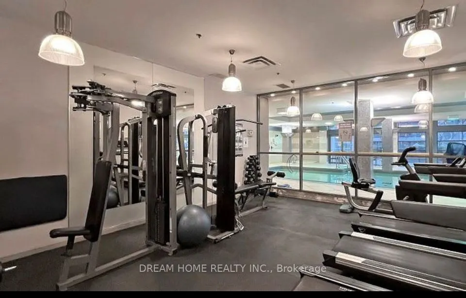 18 Spring Garden Avenue, #1711