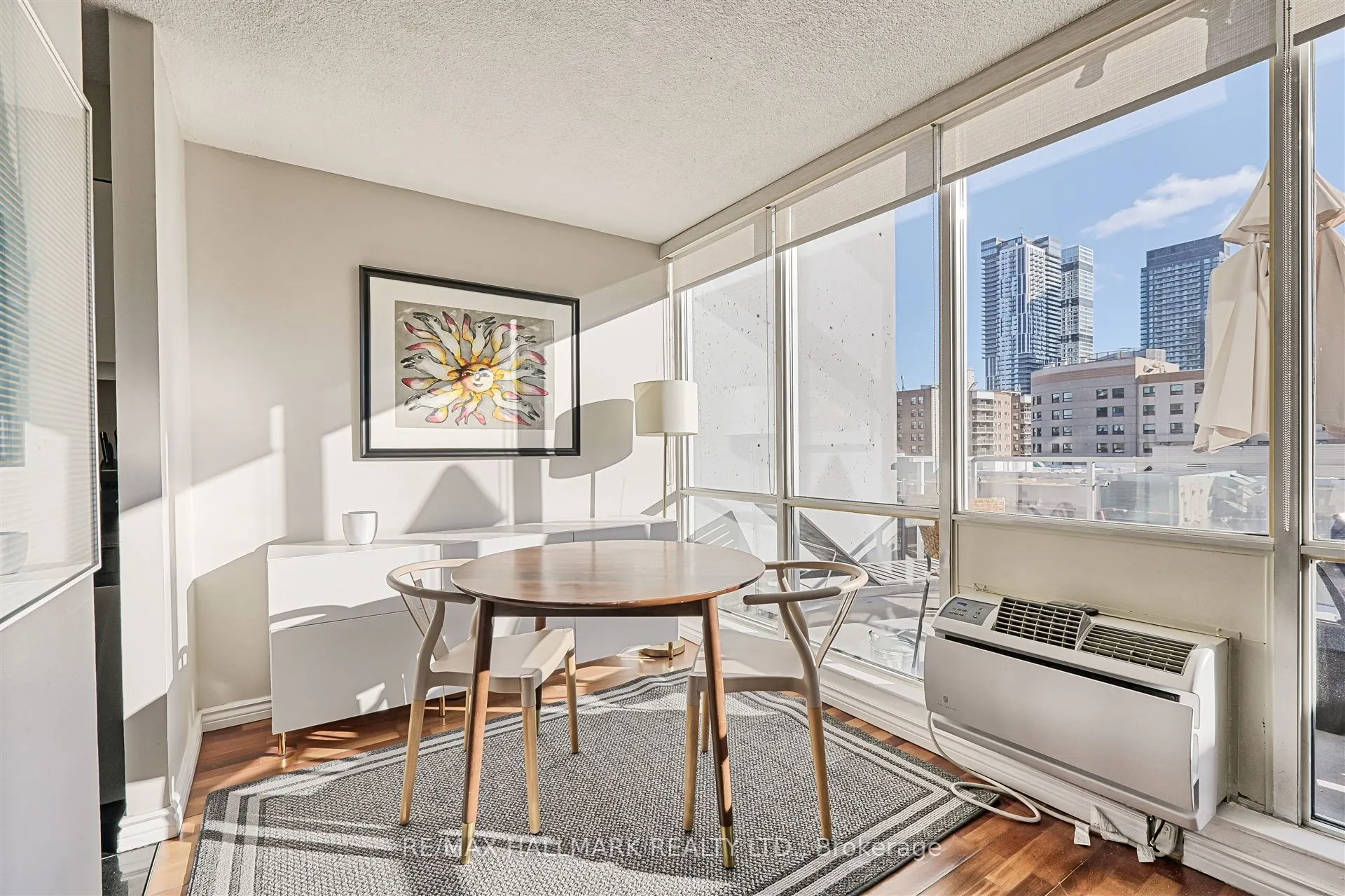 86 Gerrard Street E, #8E