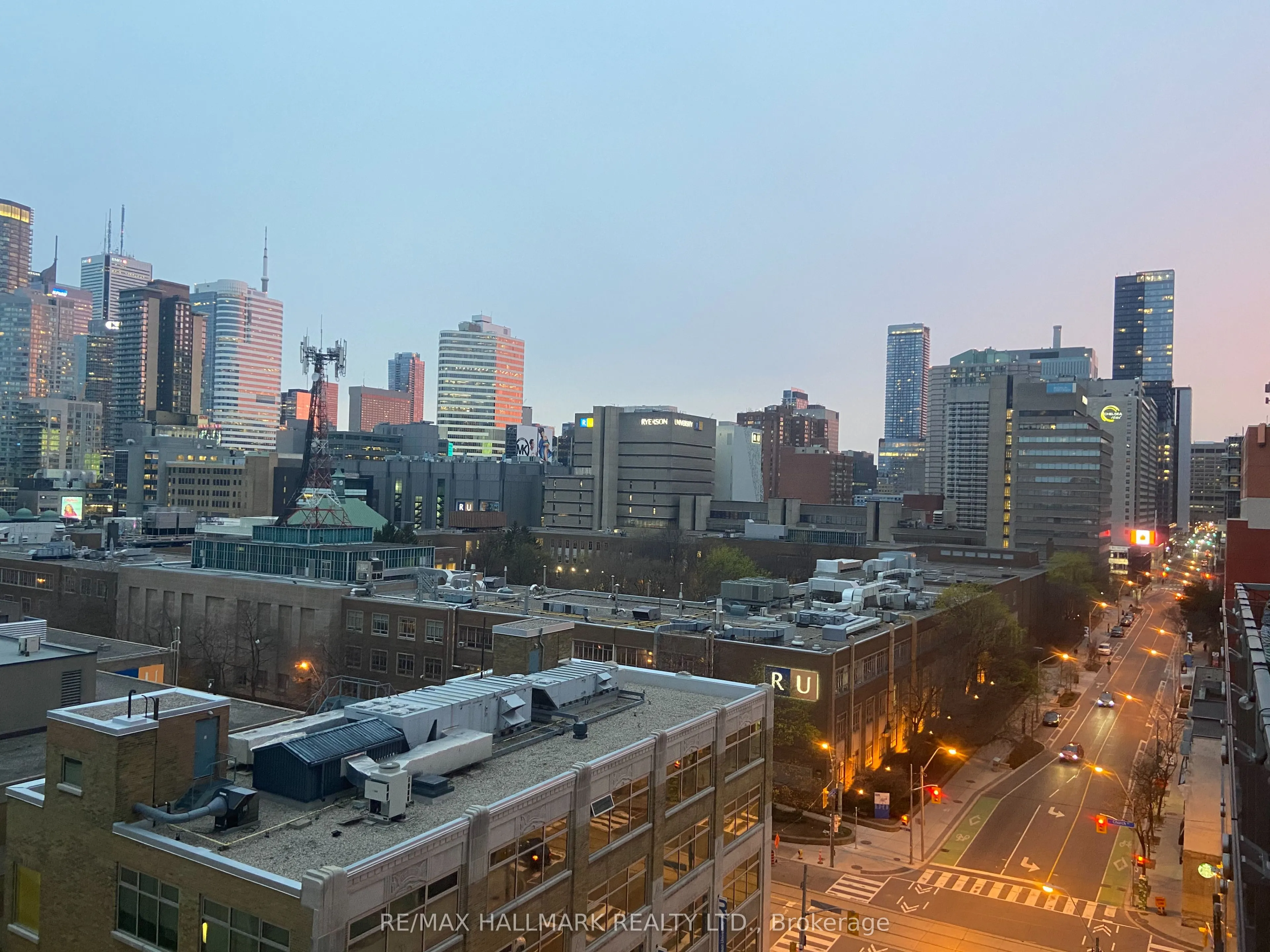 86 Gerrard Street E, #8E
