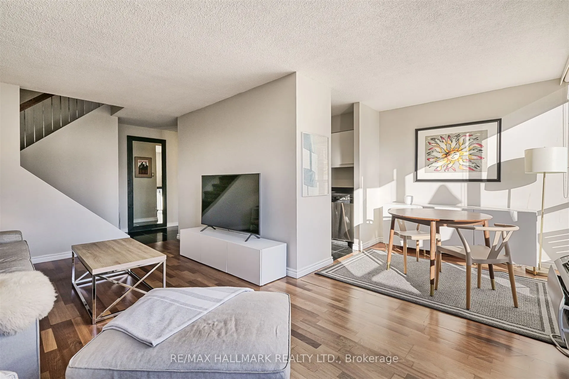 86 Gerrard Street E, #8E
