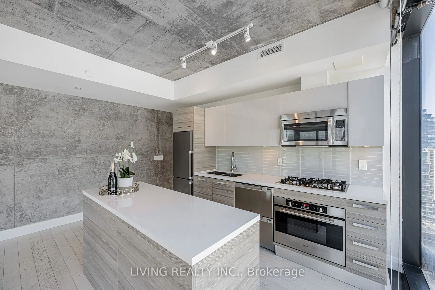 224 King Street W #1504