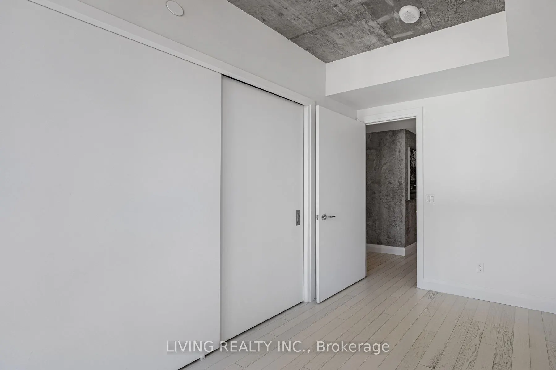 224 King Street W #1504