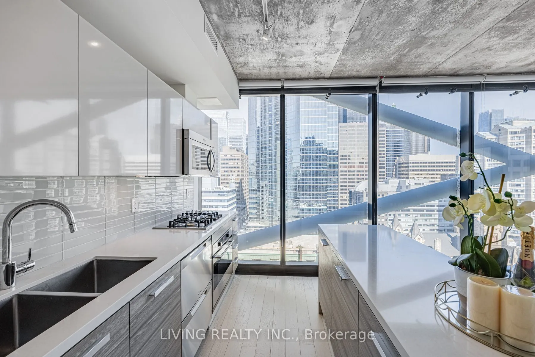224 King Street W #1504