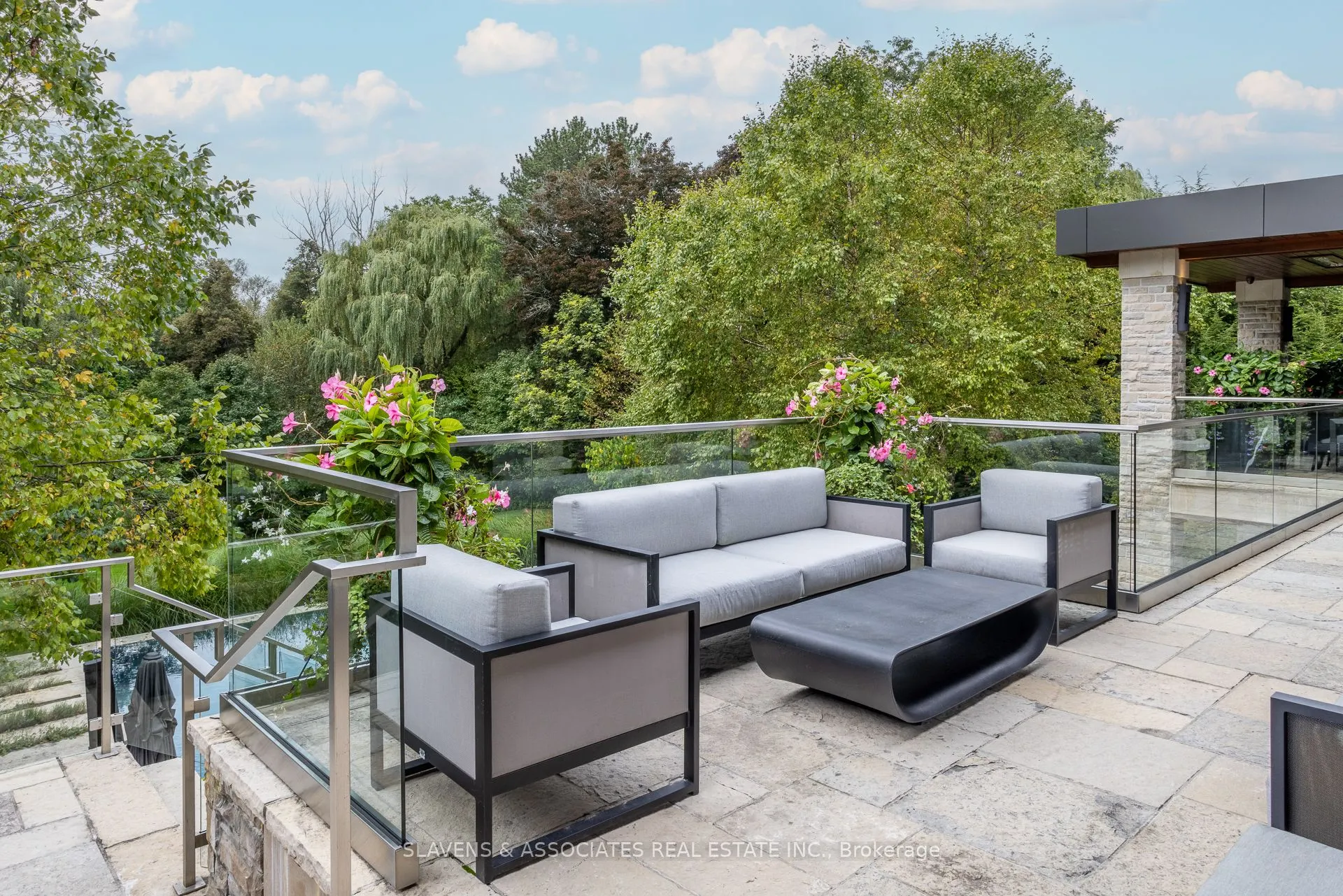 7 Oxbow Road