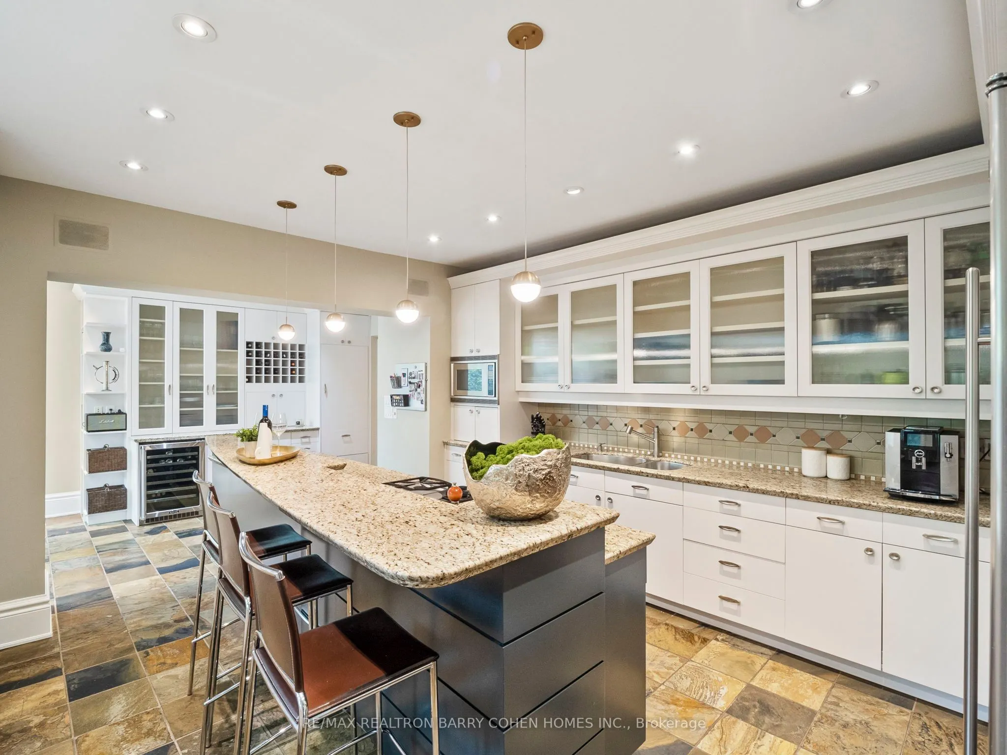 16 Clarendon Avenue