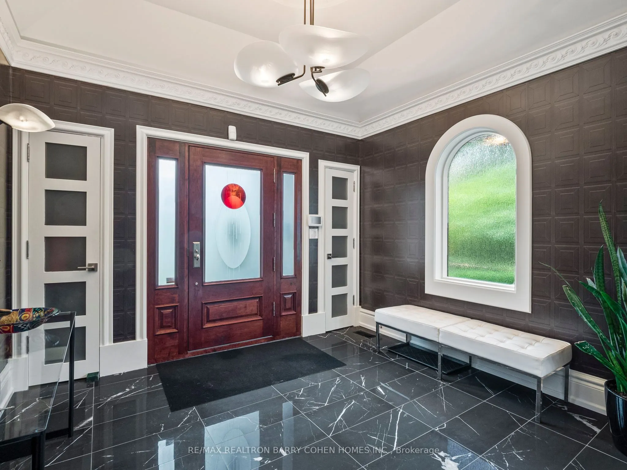 16 Clarendon Avenue