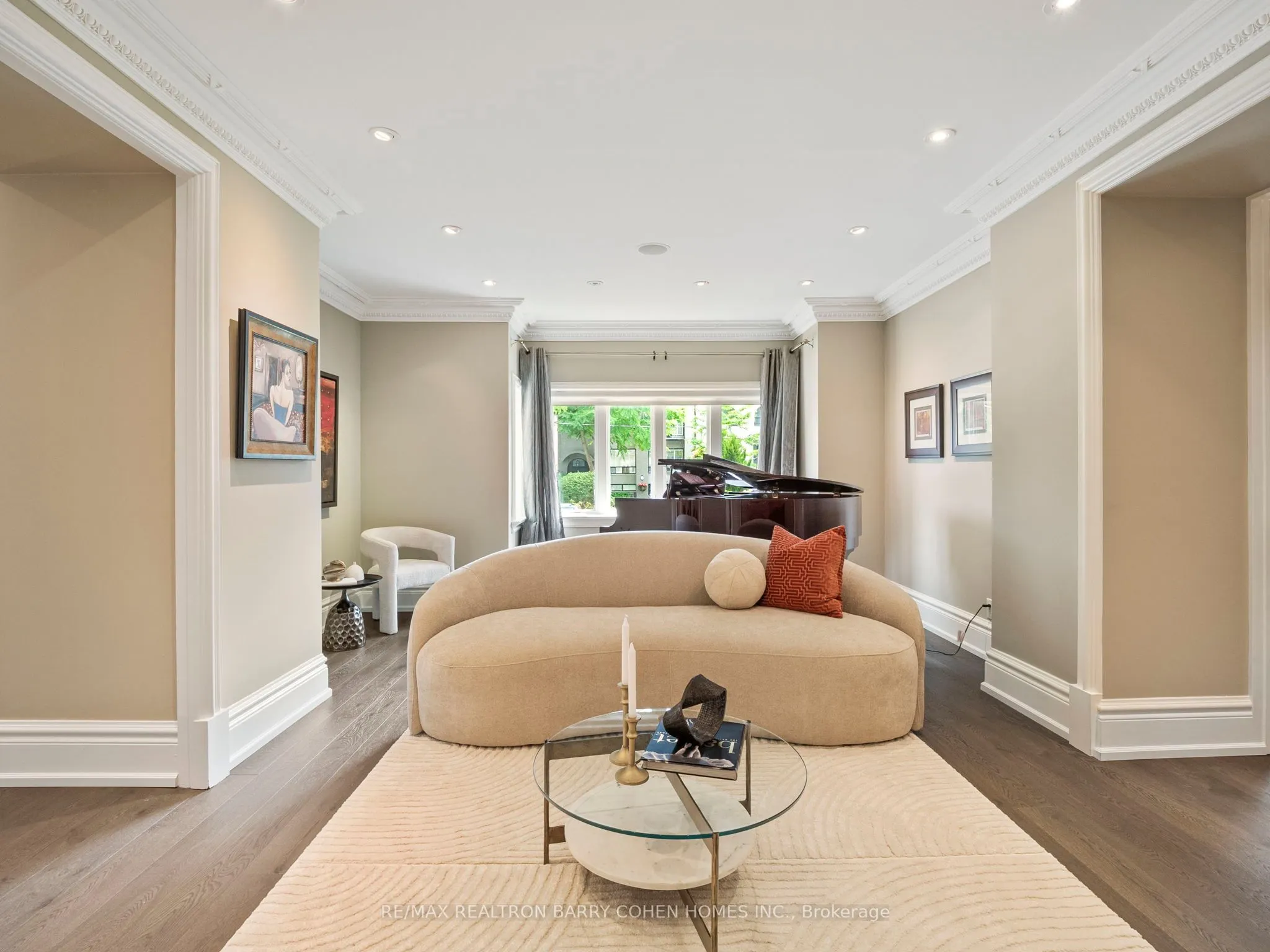 16 Clarendon Avenue